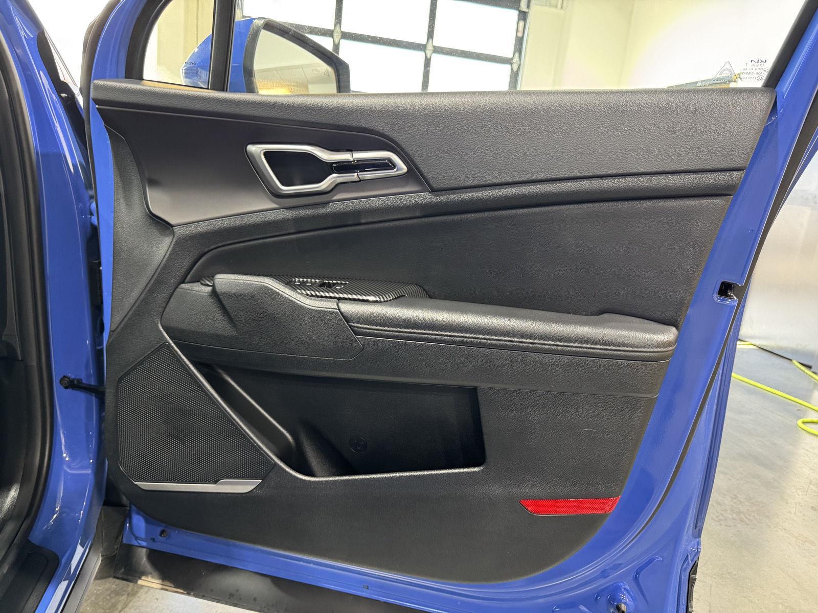 Vehicle photo 22