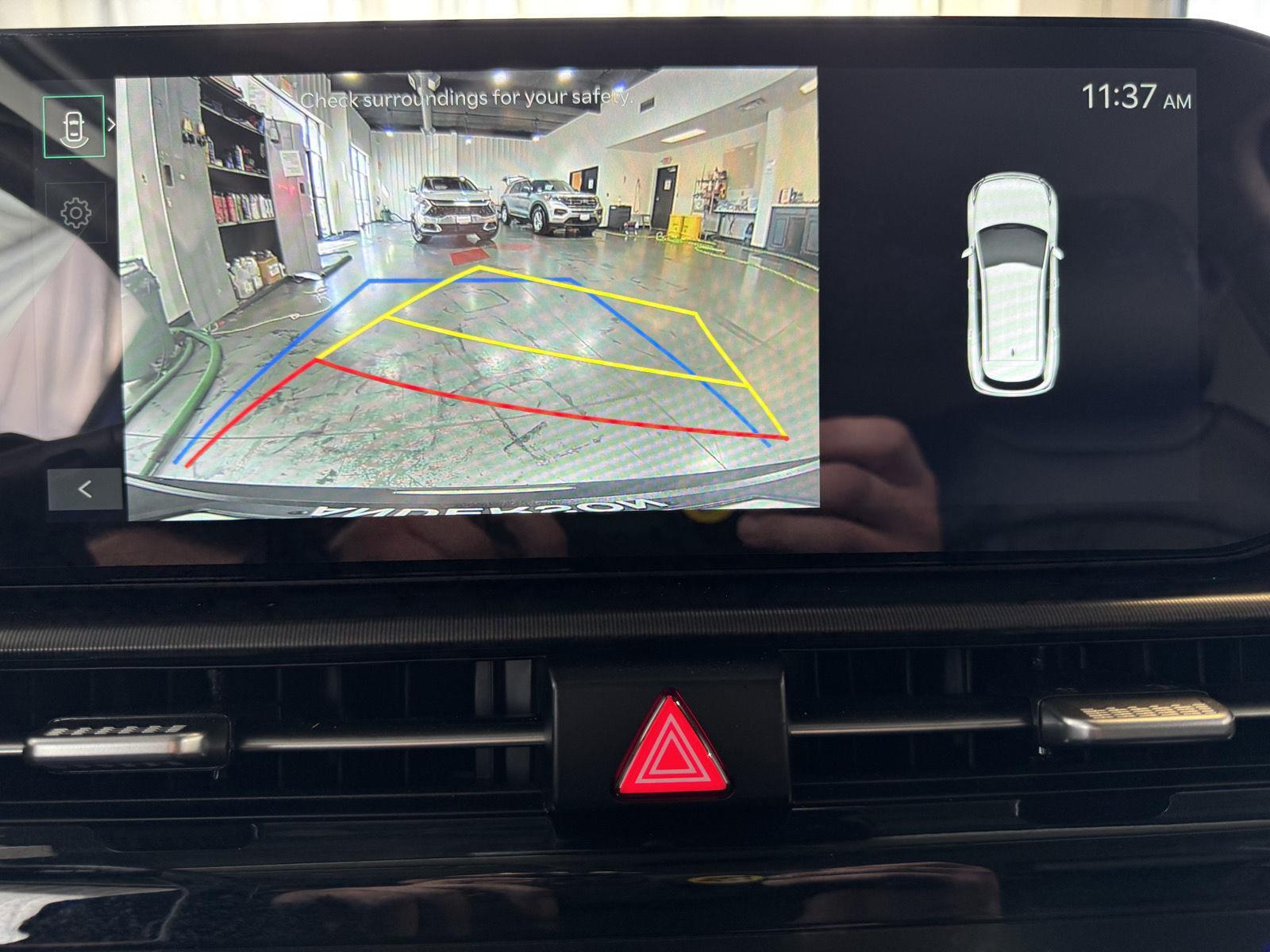 Vehicle photo 45
