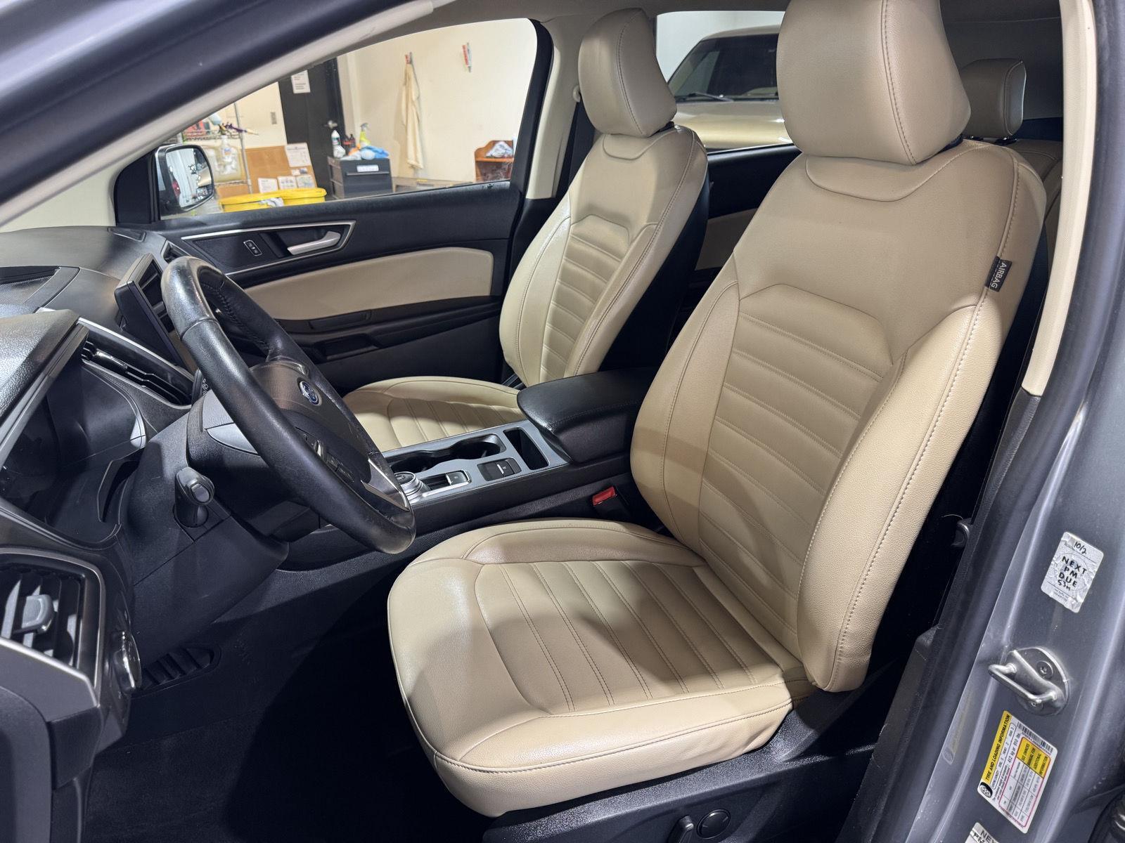Vehicle photo 21