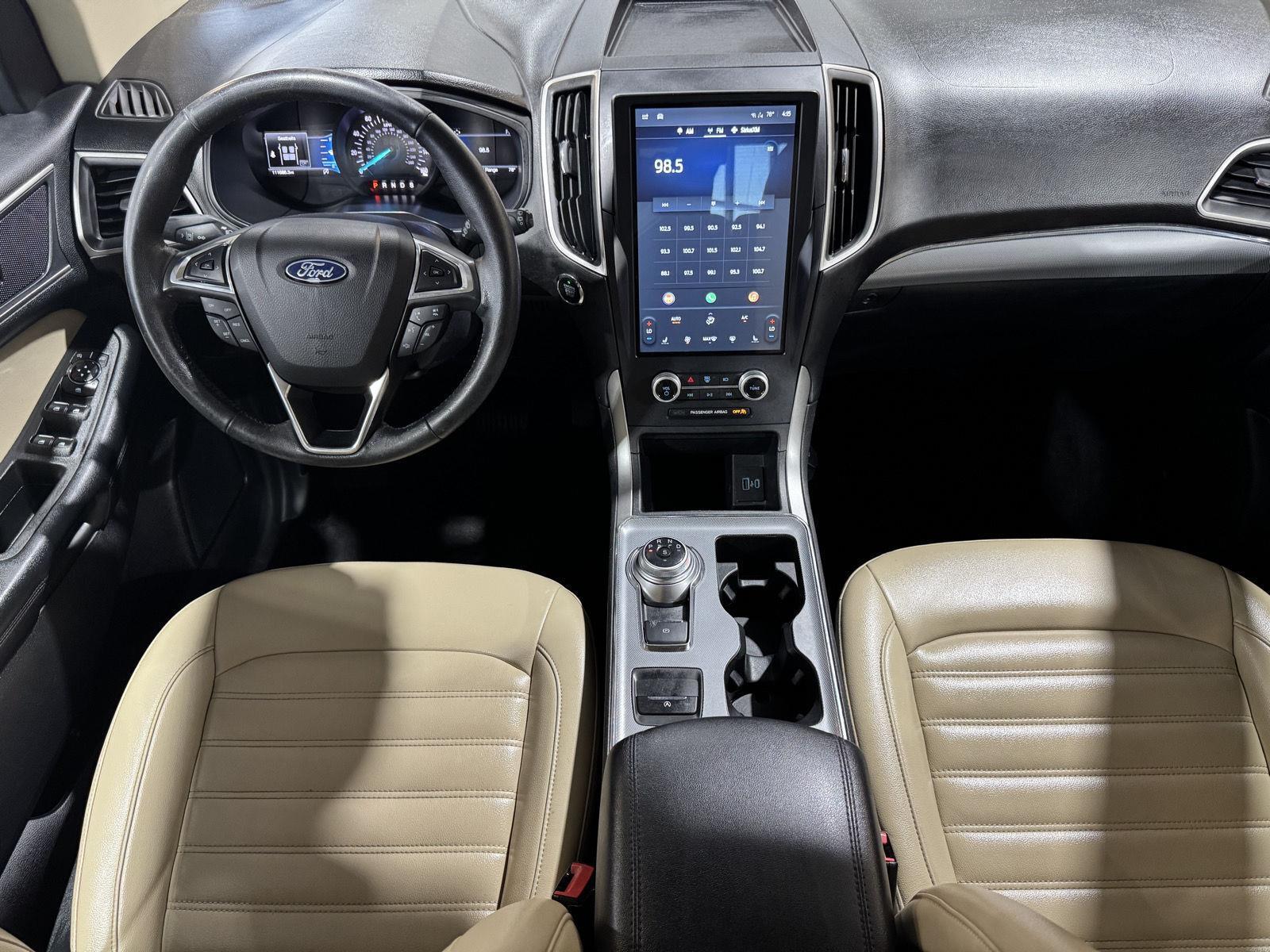 Vehicle photo 23