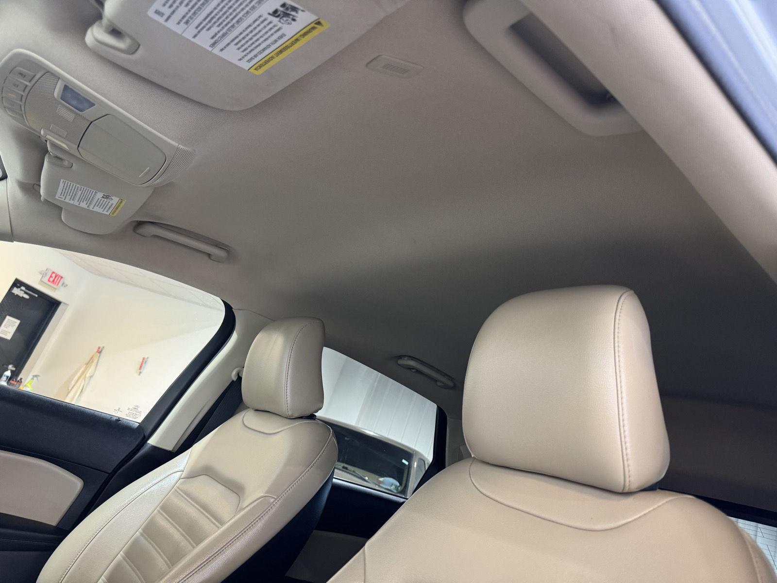 Vehicle photo 34