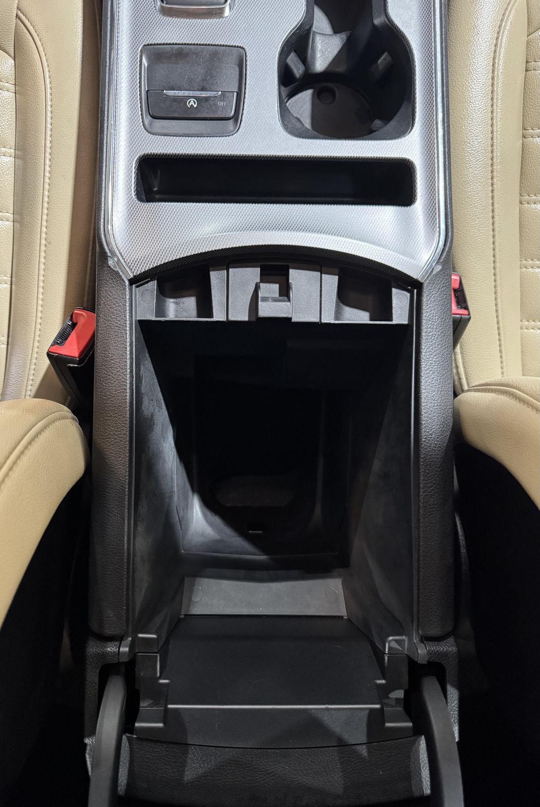 Vehicle photo 40