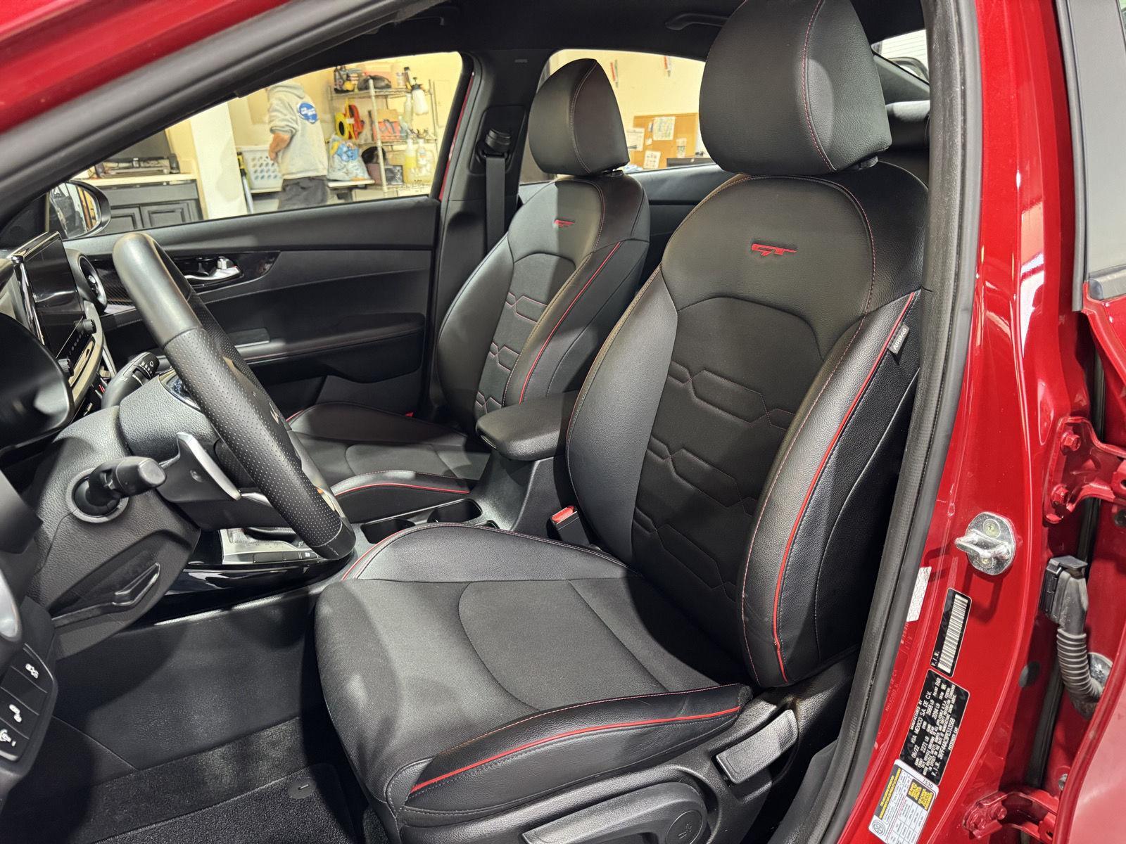 Vehicle photo 18