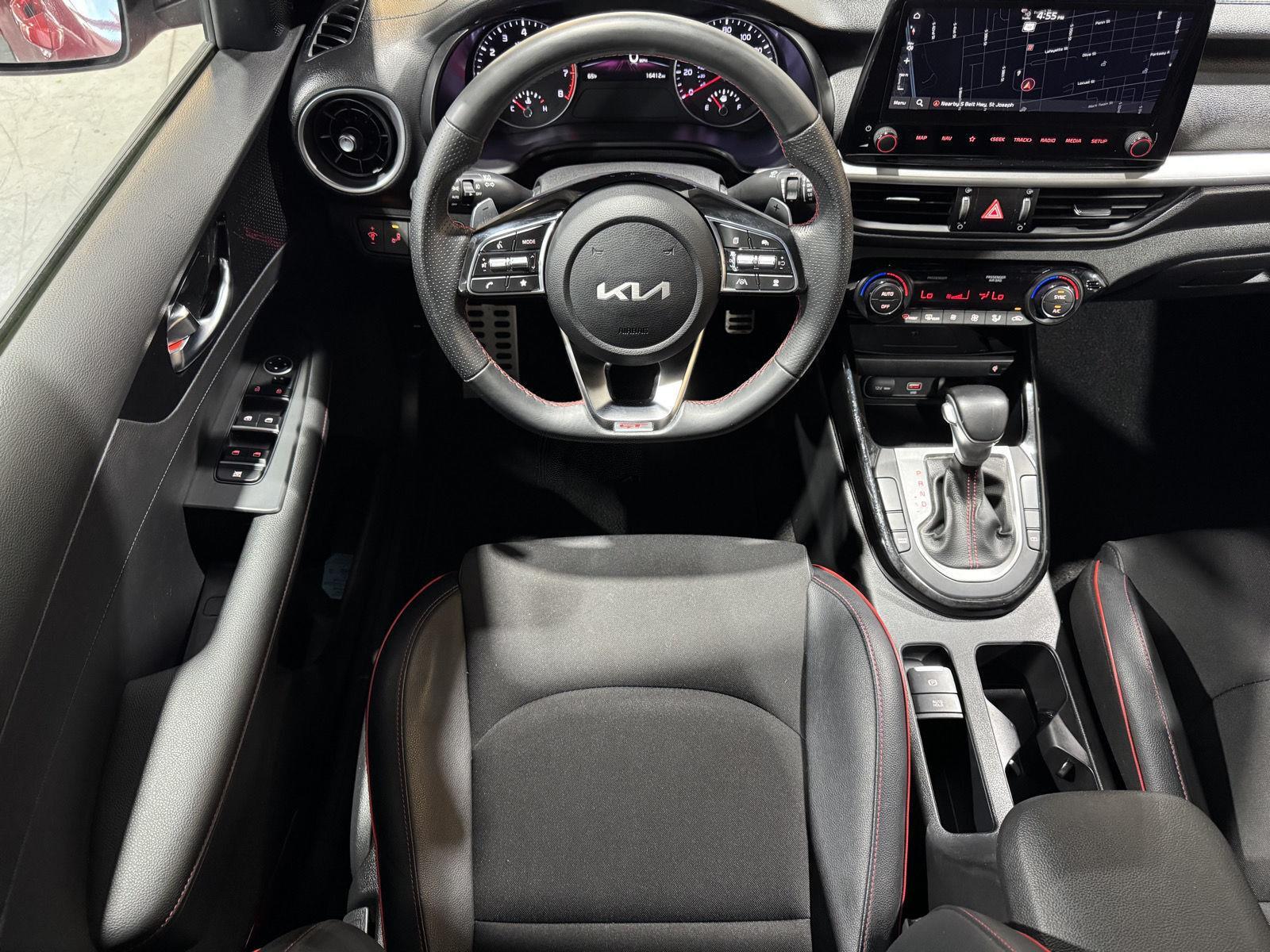 Vehicle photo 21