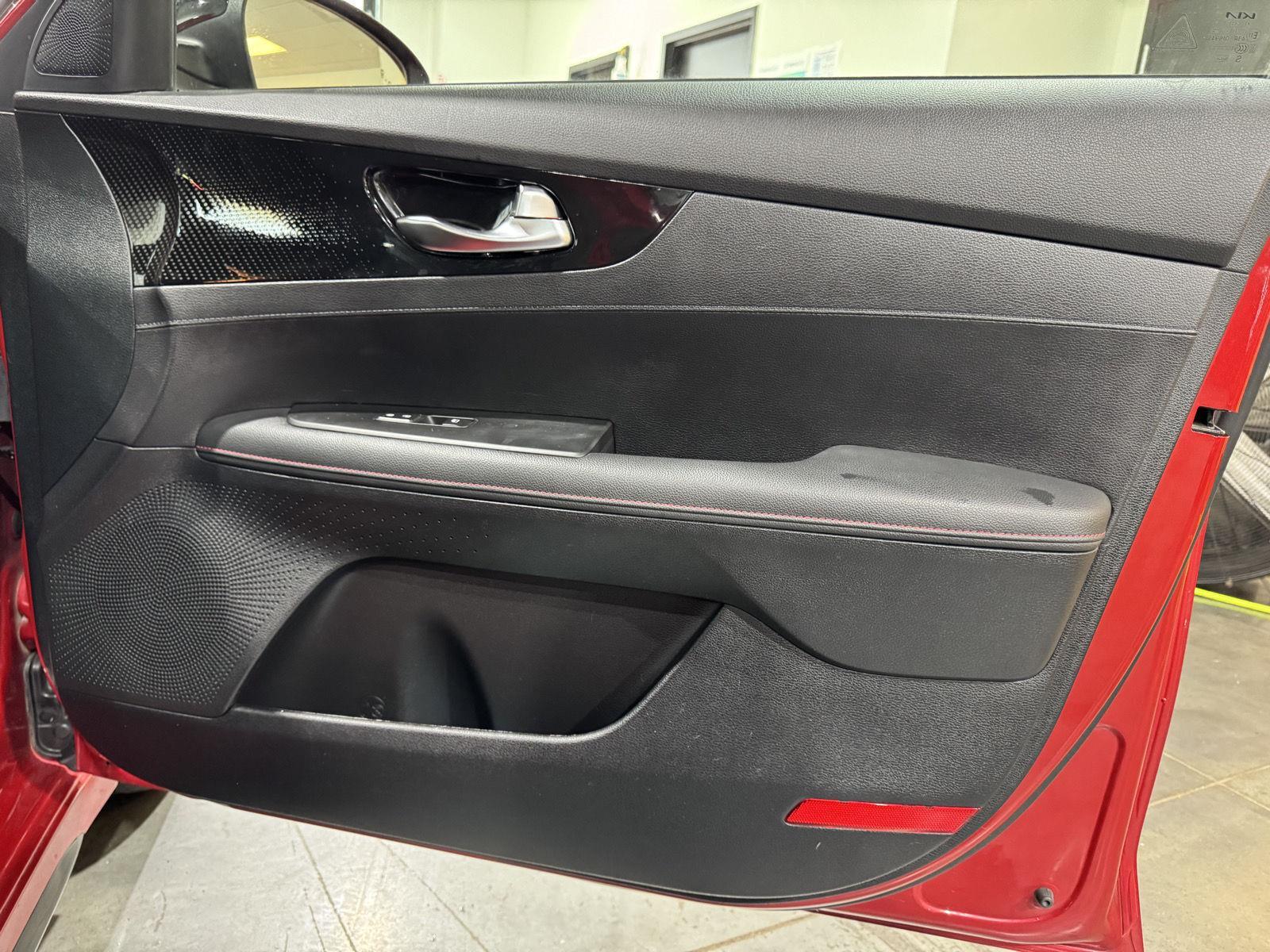 Vehicle photo 22