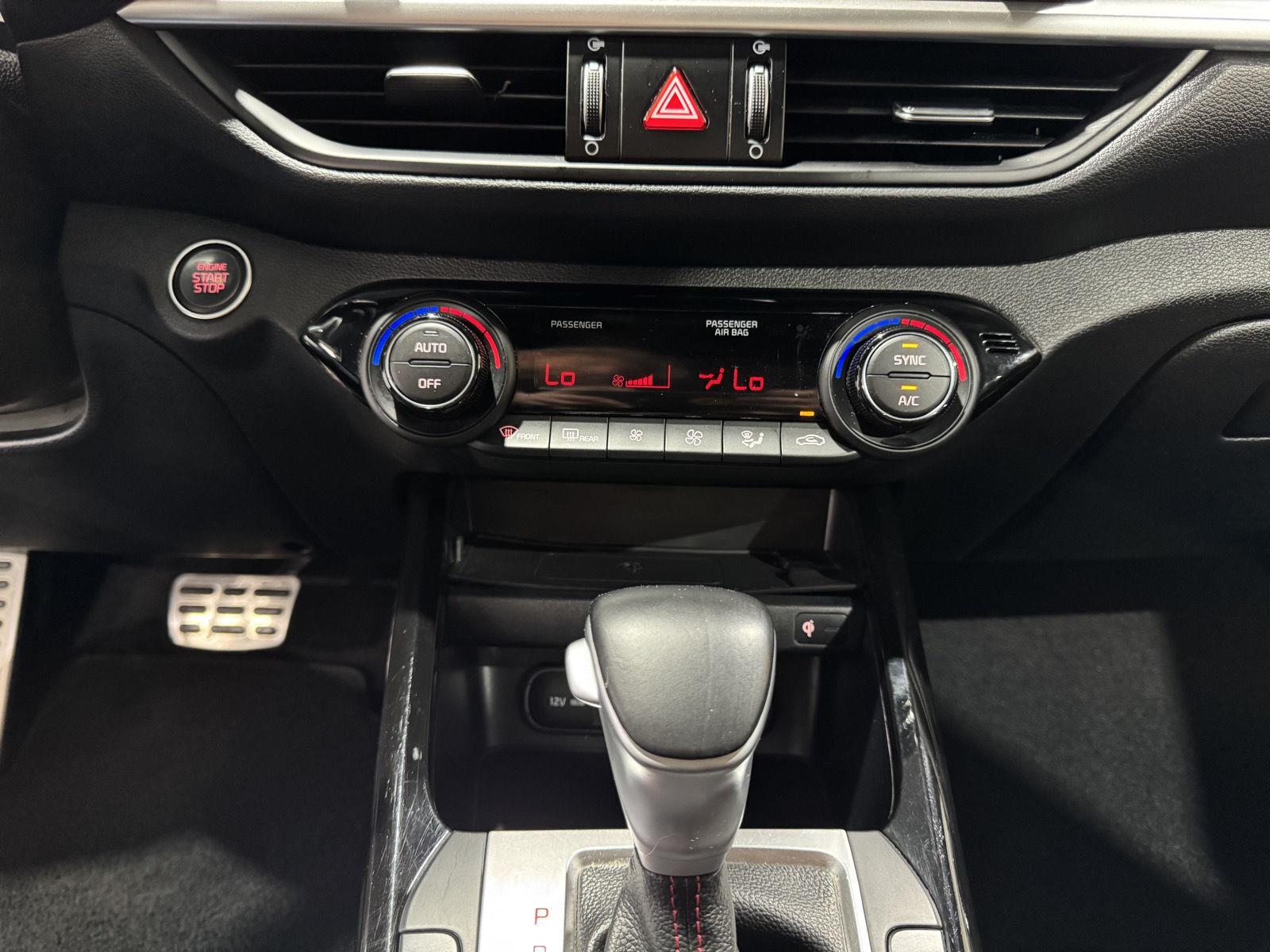 Vehicle photo 33