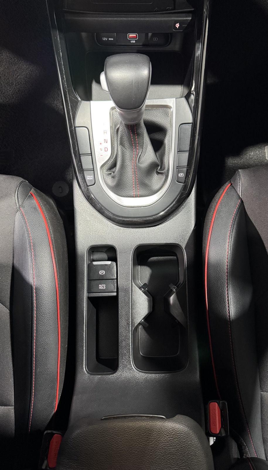 Vehicle photo 35