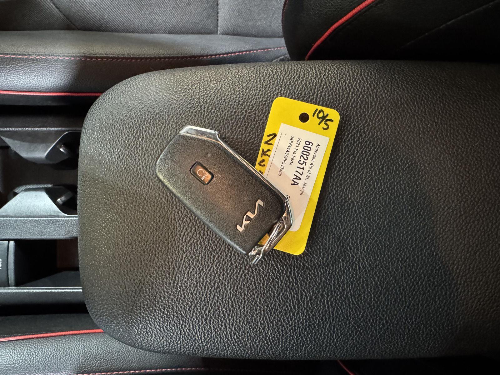 Vehicle photo 41