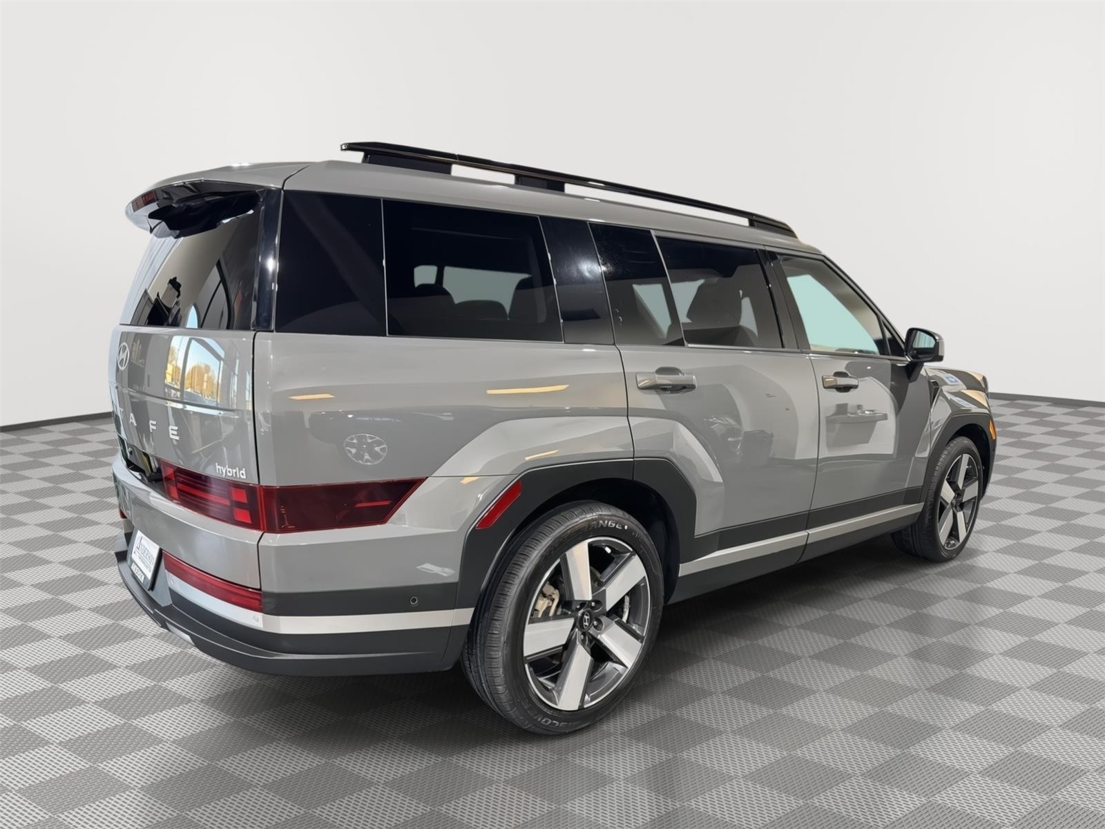 Vehicle photo 8