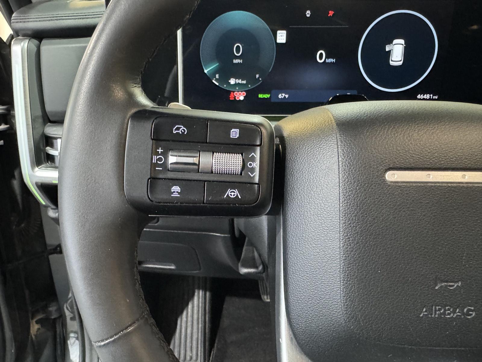 Vehicle photo 15