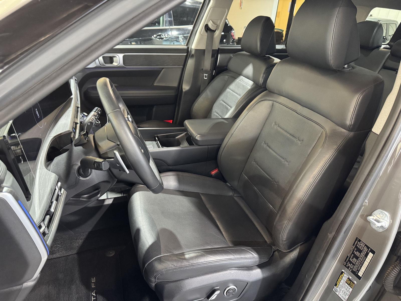 Vehicle photo 21