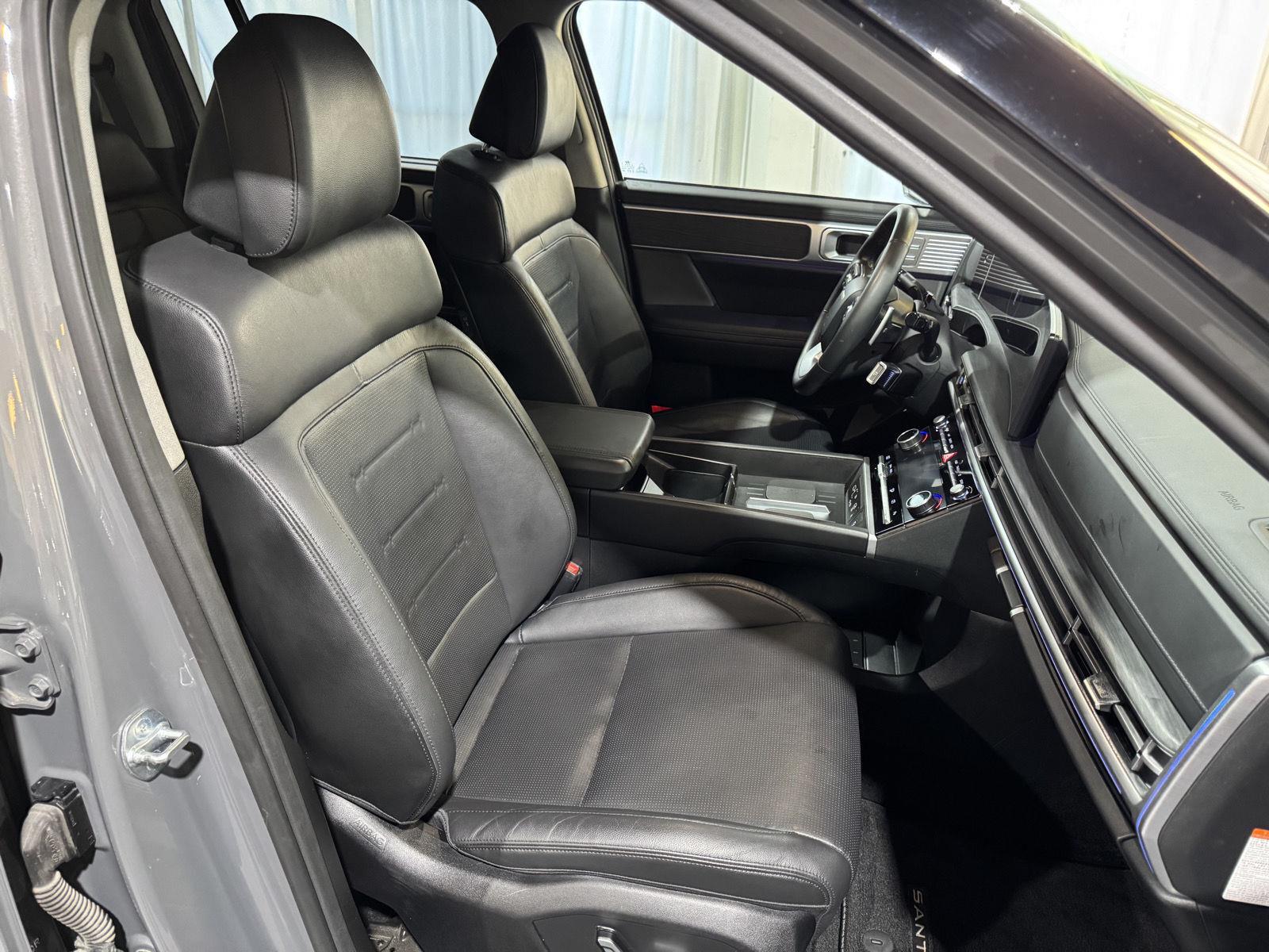Vehicle photo 27
