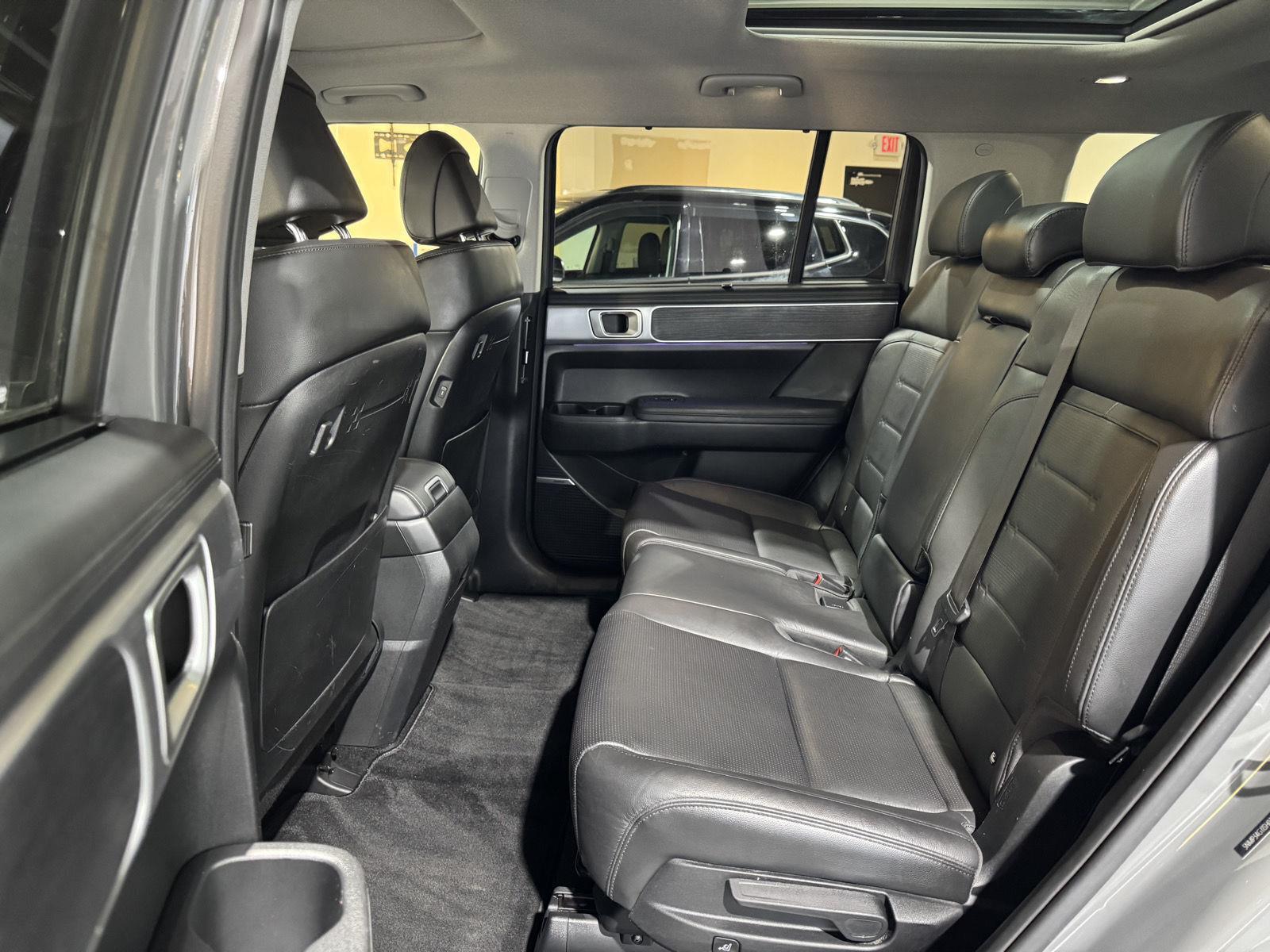 Vehicle photo 34
