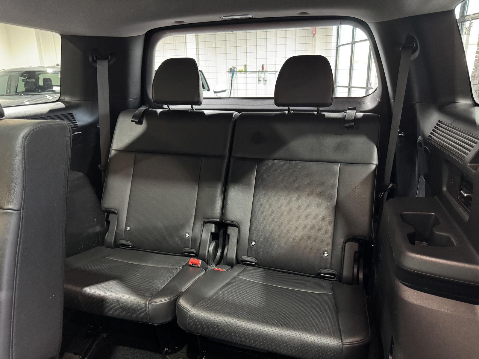 Vehicle photo 35
