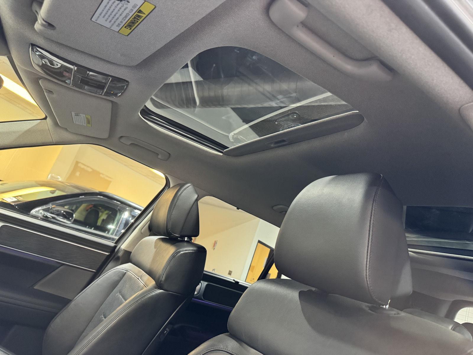 Vehicle photo 37