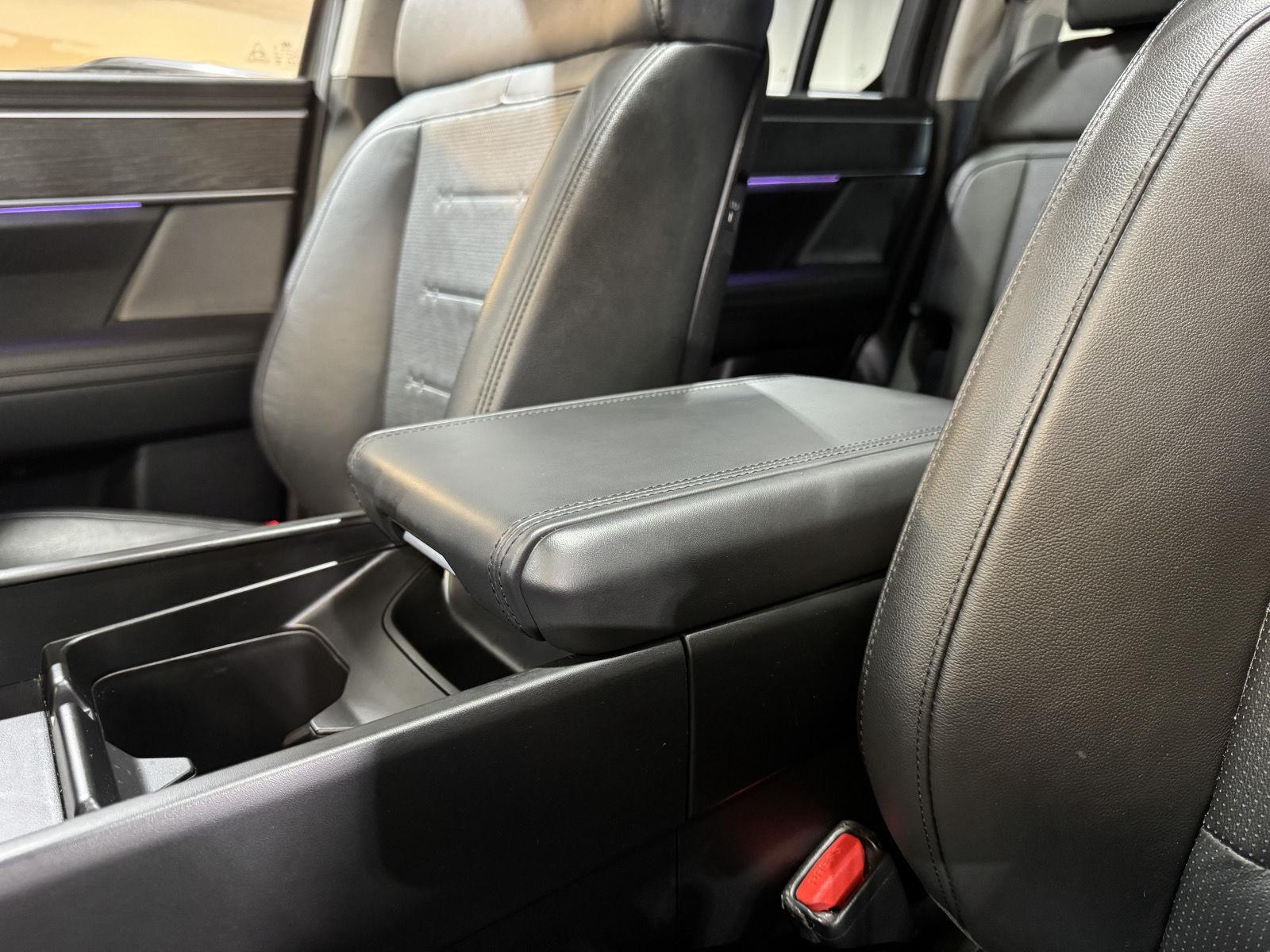 Vehicle photo 42