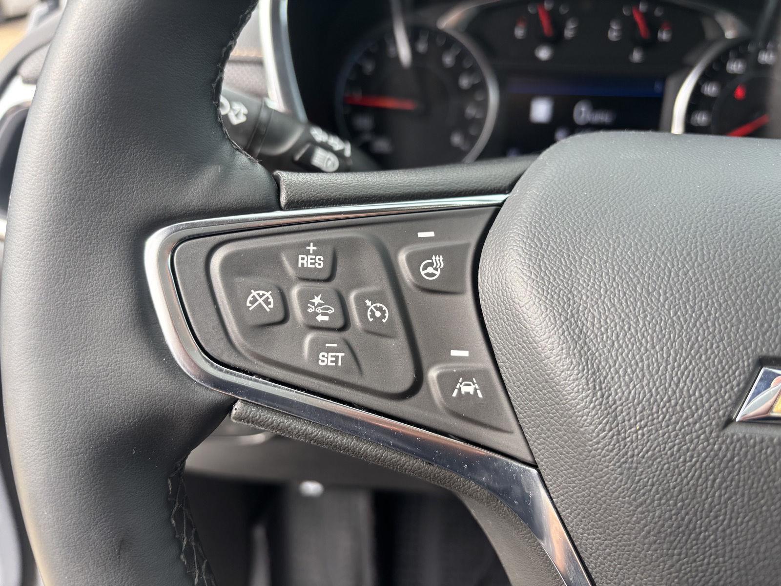 Vehicle photo 14