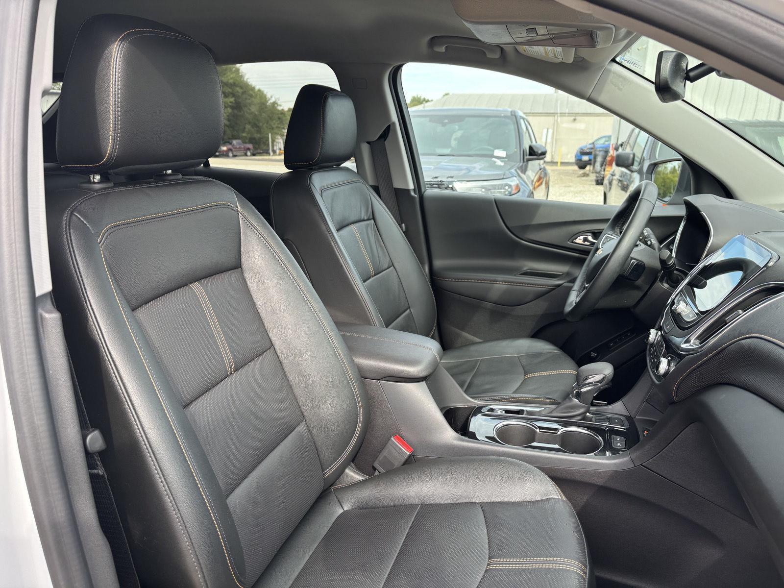 Vehicle photo 26