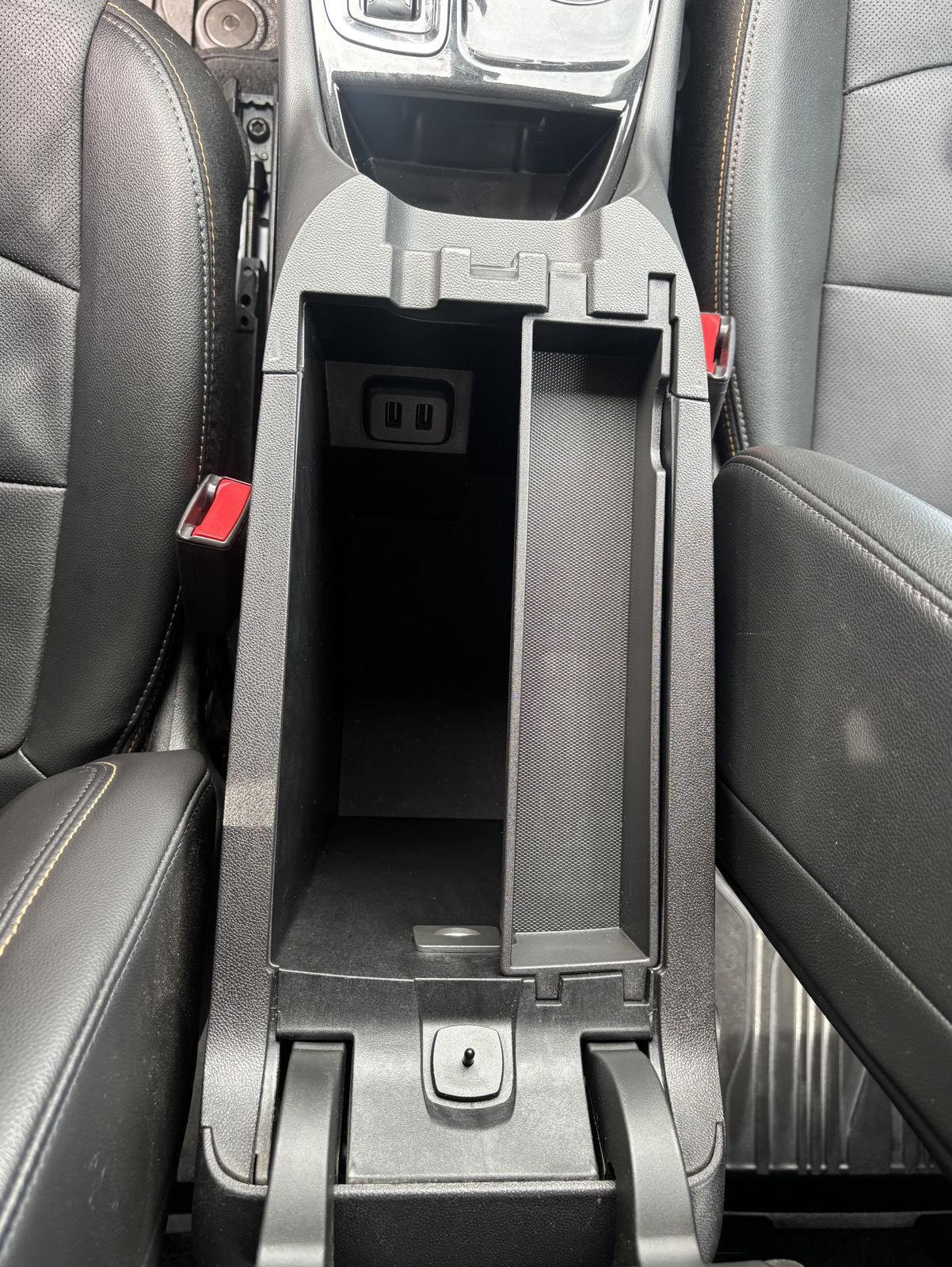 Vehicle photo 37