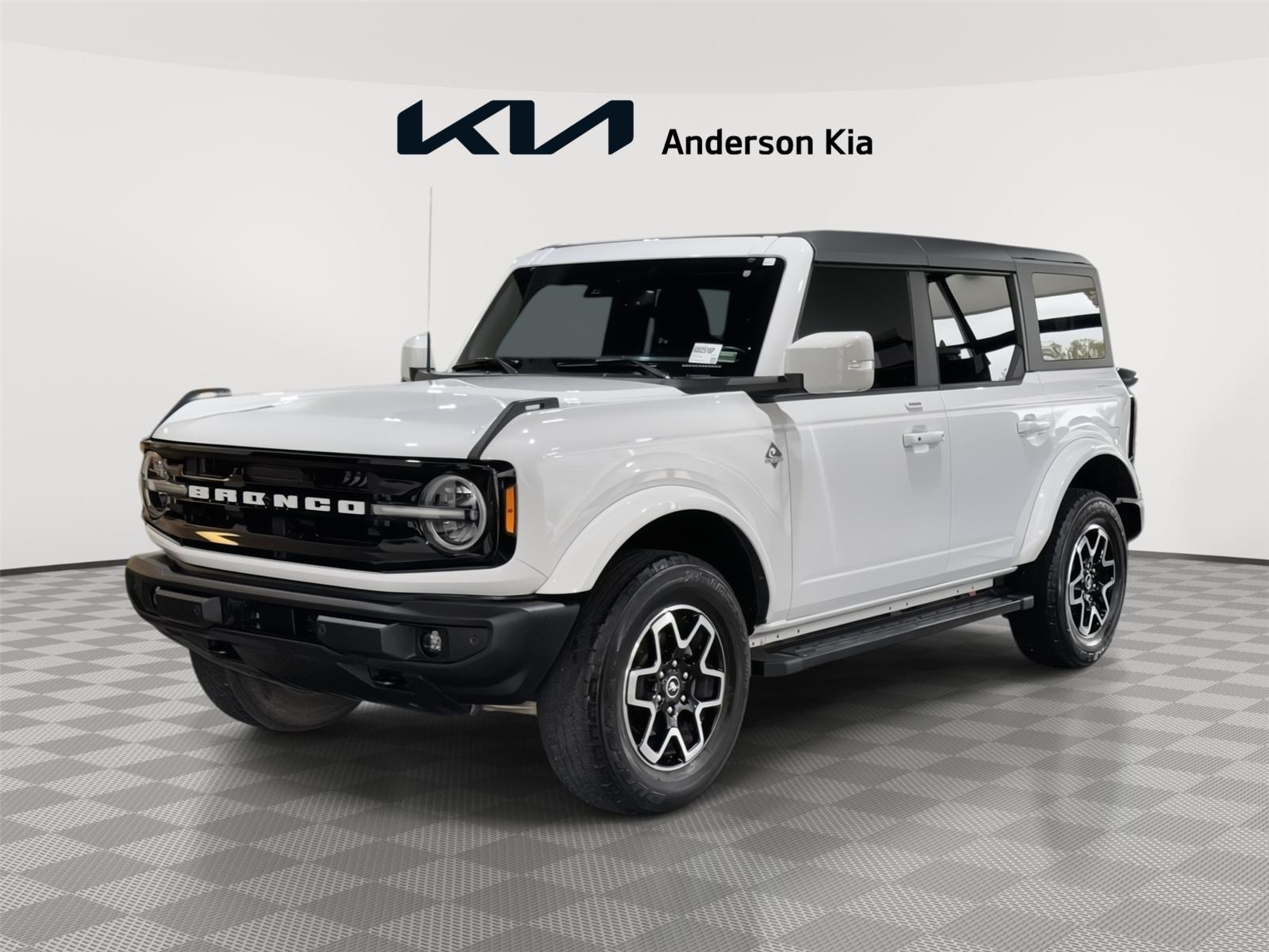2023 Ford Bronco Outer Banks 4-Door 4WD