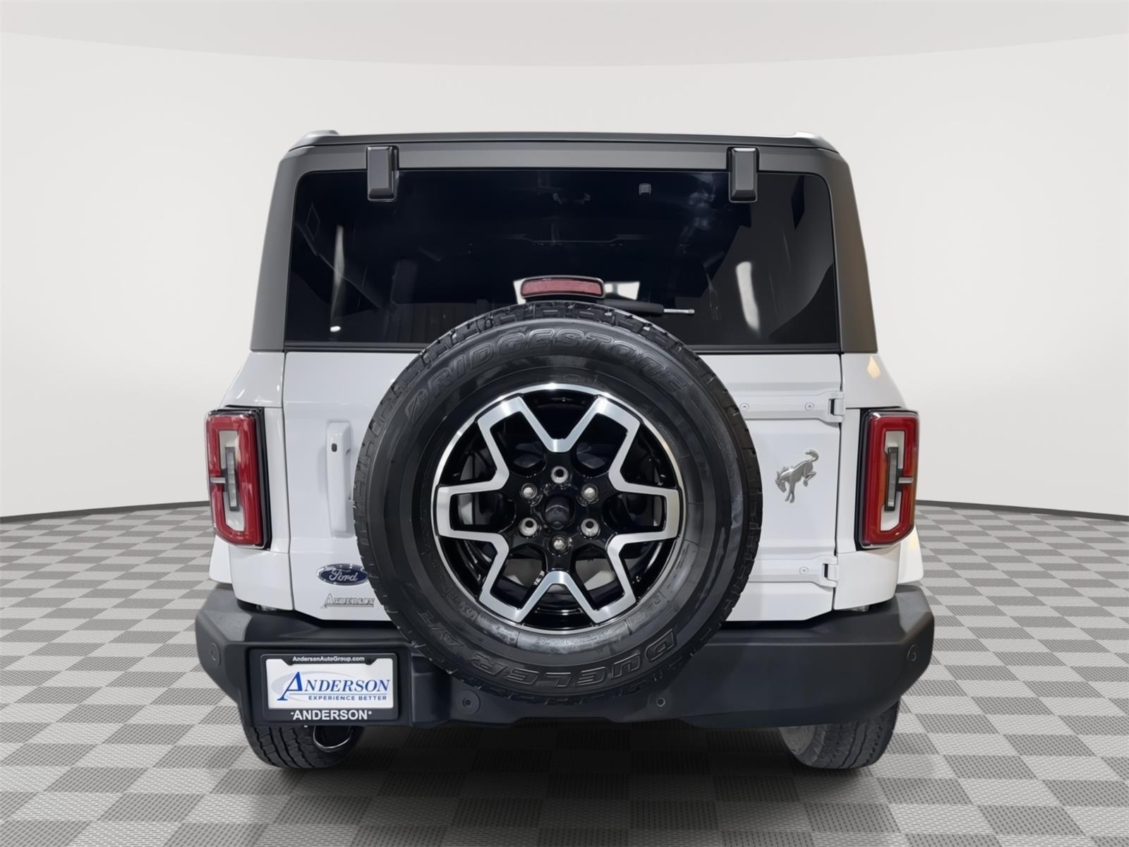 Vehicle photo 7