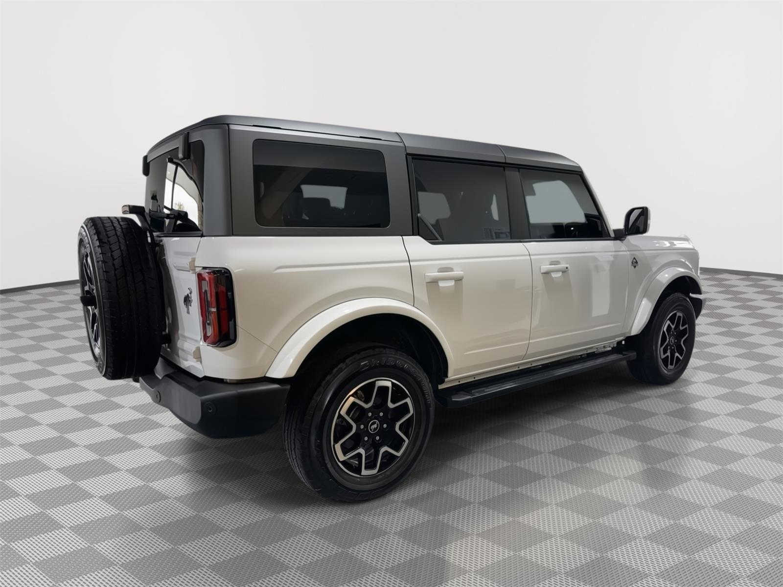 Vehicle photo 6