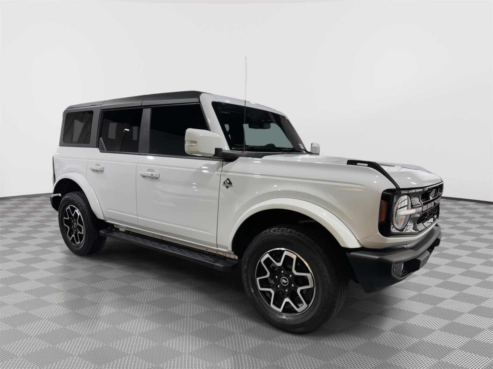 Vehicle photo 5