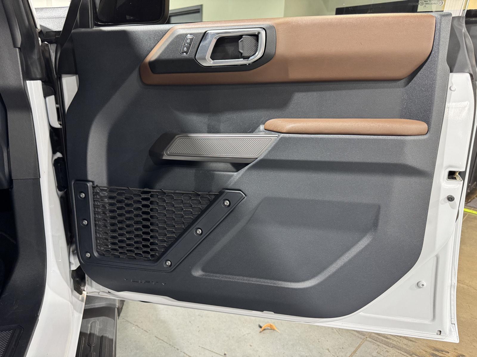 Vehicle photo 25