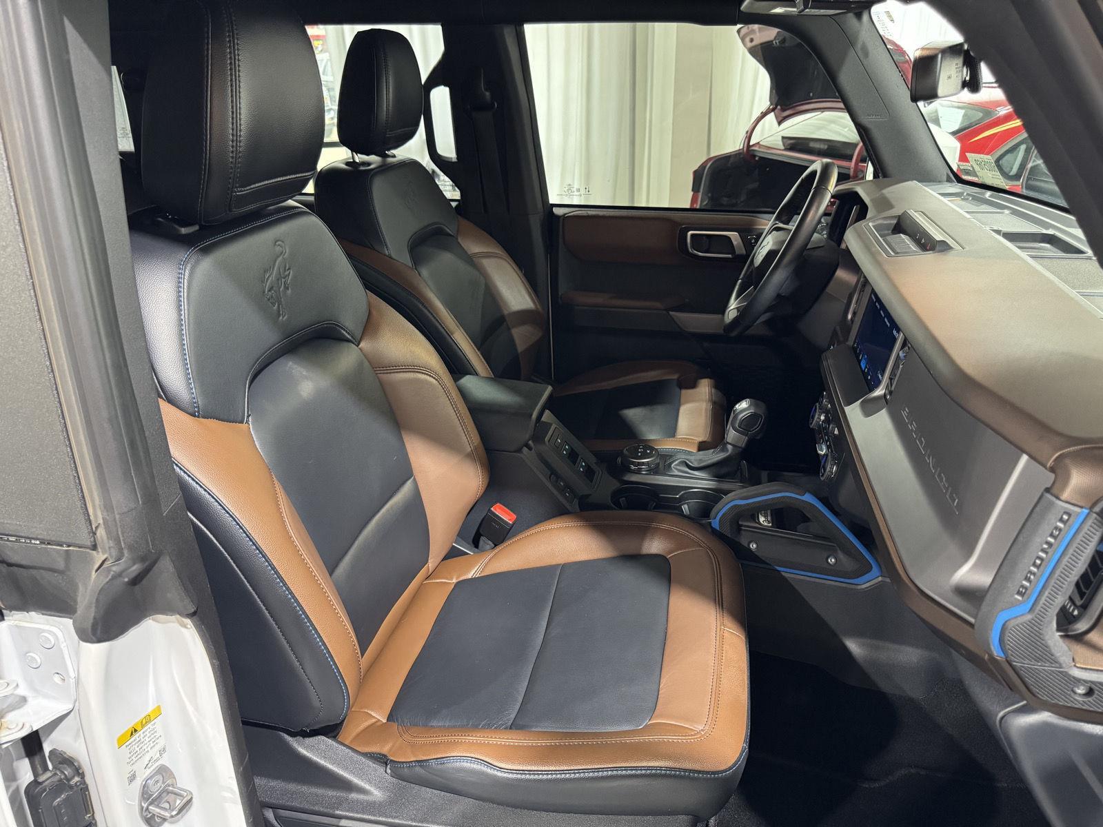 Vehicle photo 27