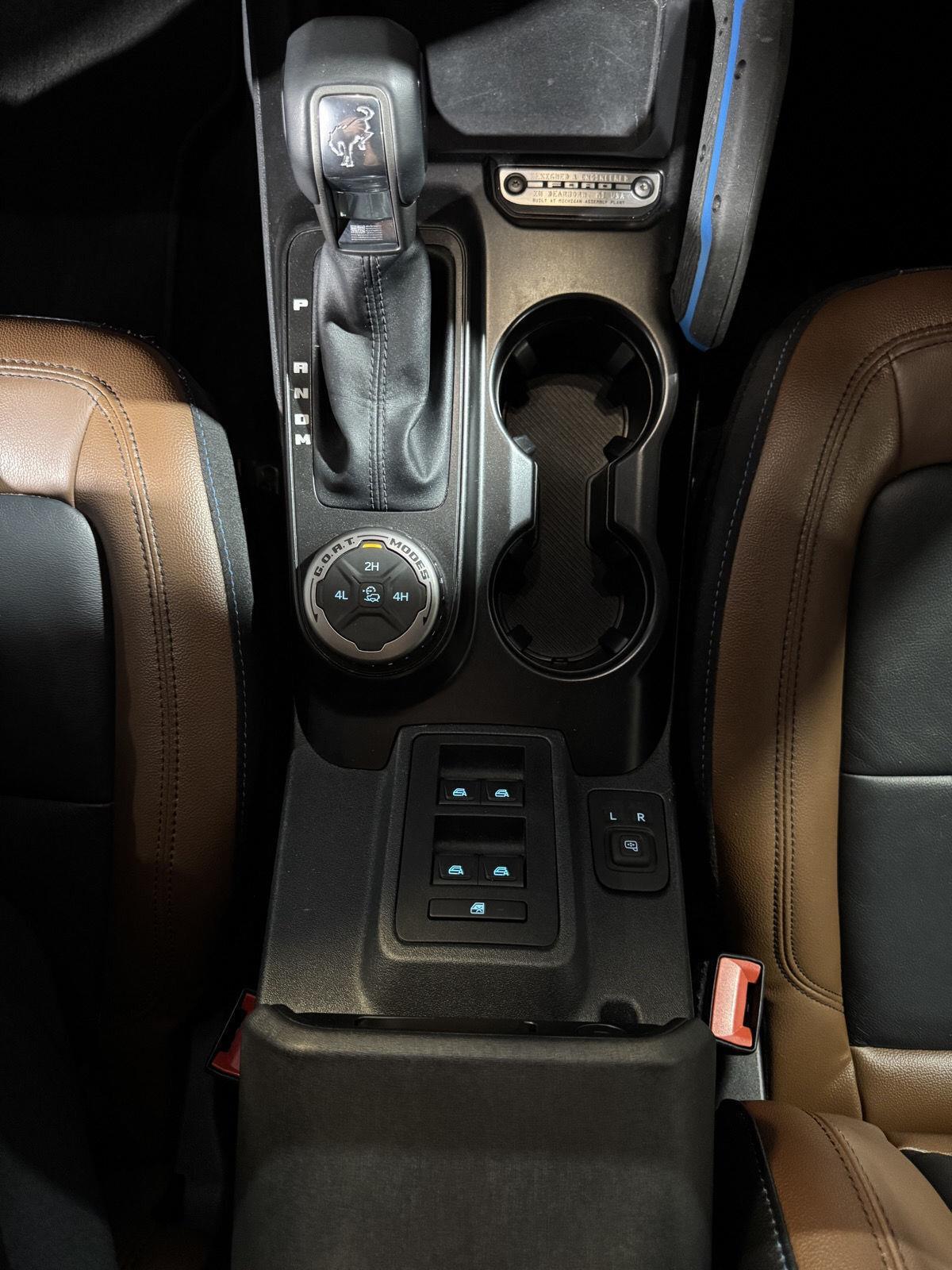 Vehicle photo 31