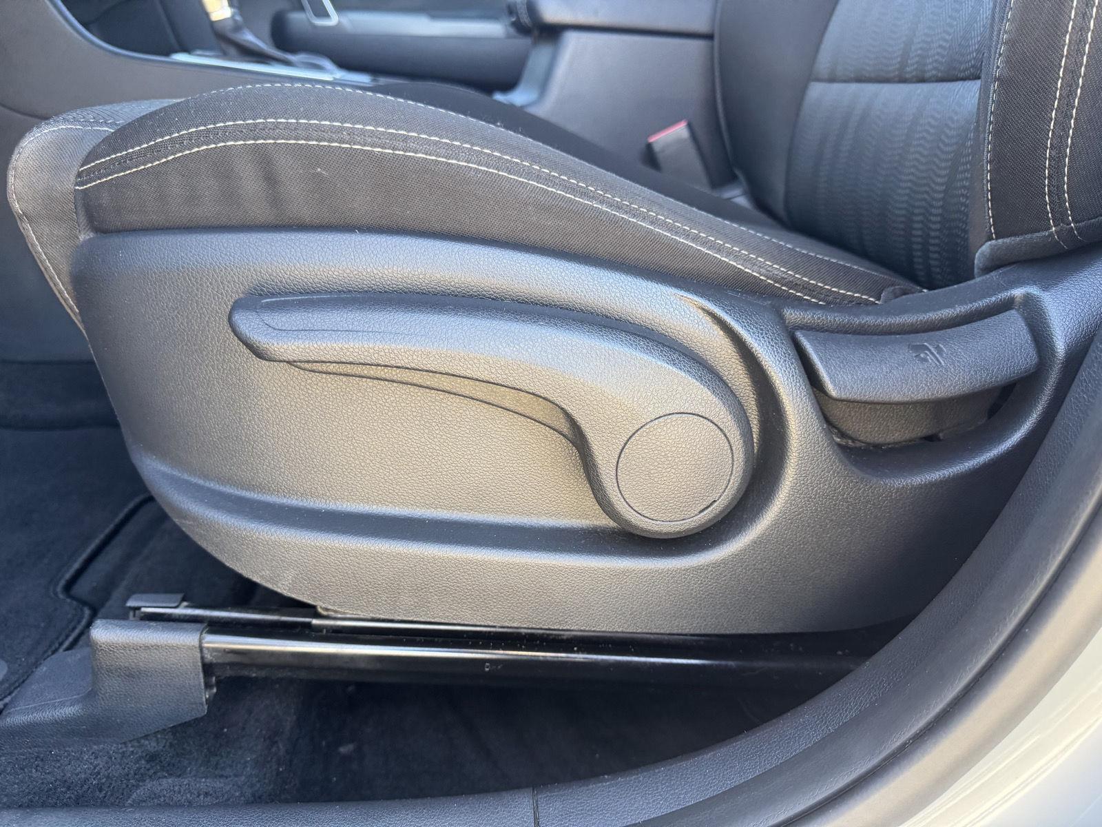 Vehicle photo 22