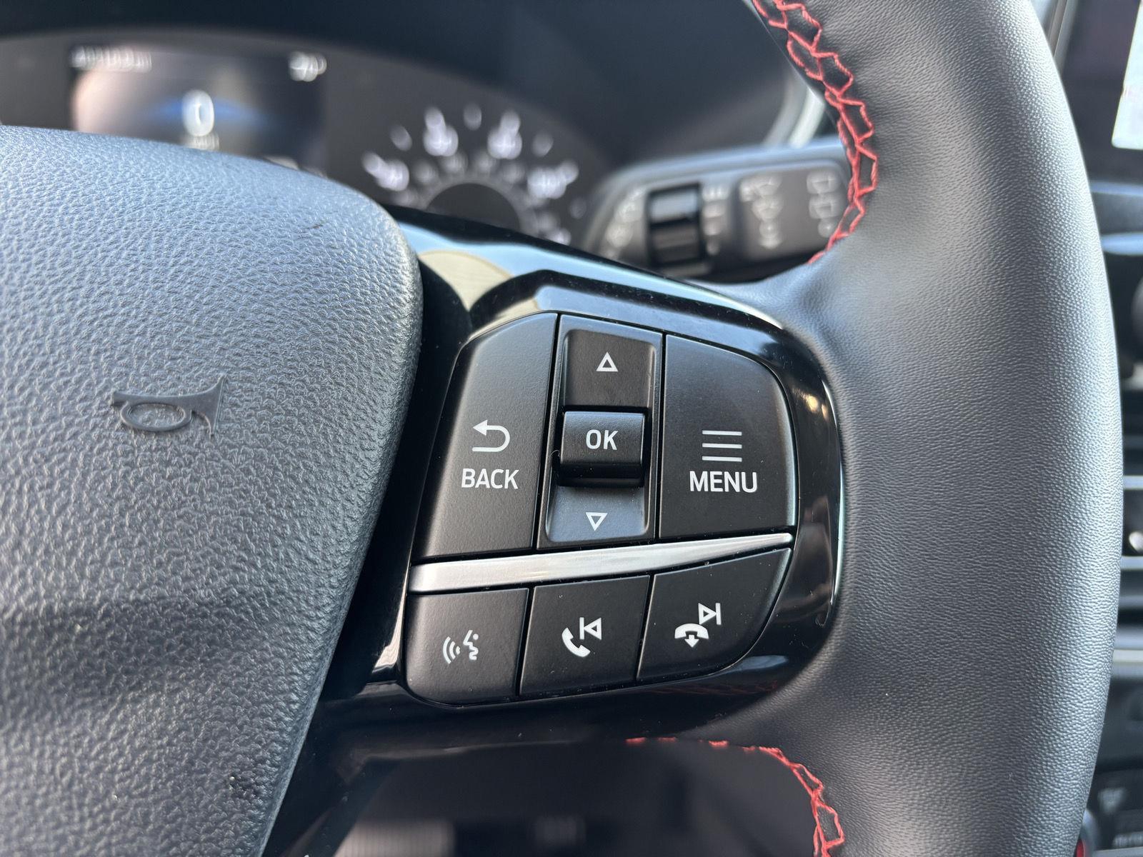 Vehicle photo 16
