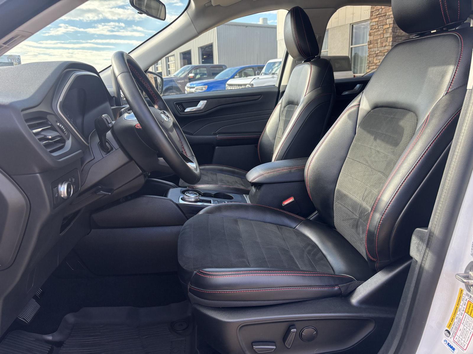 Vehicle photo 20