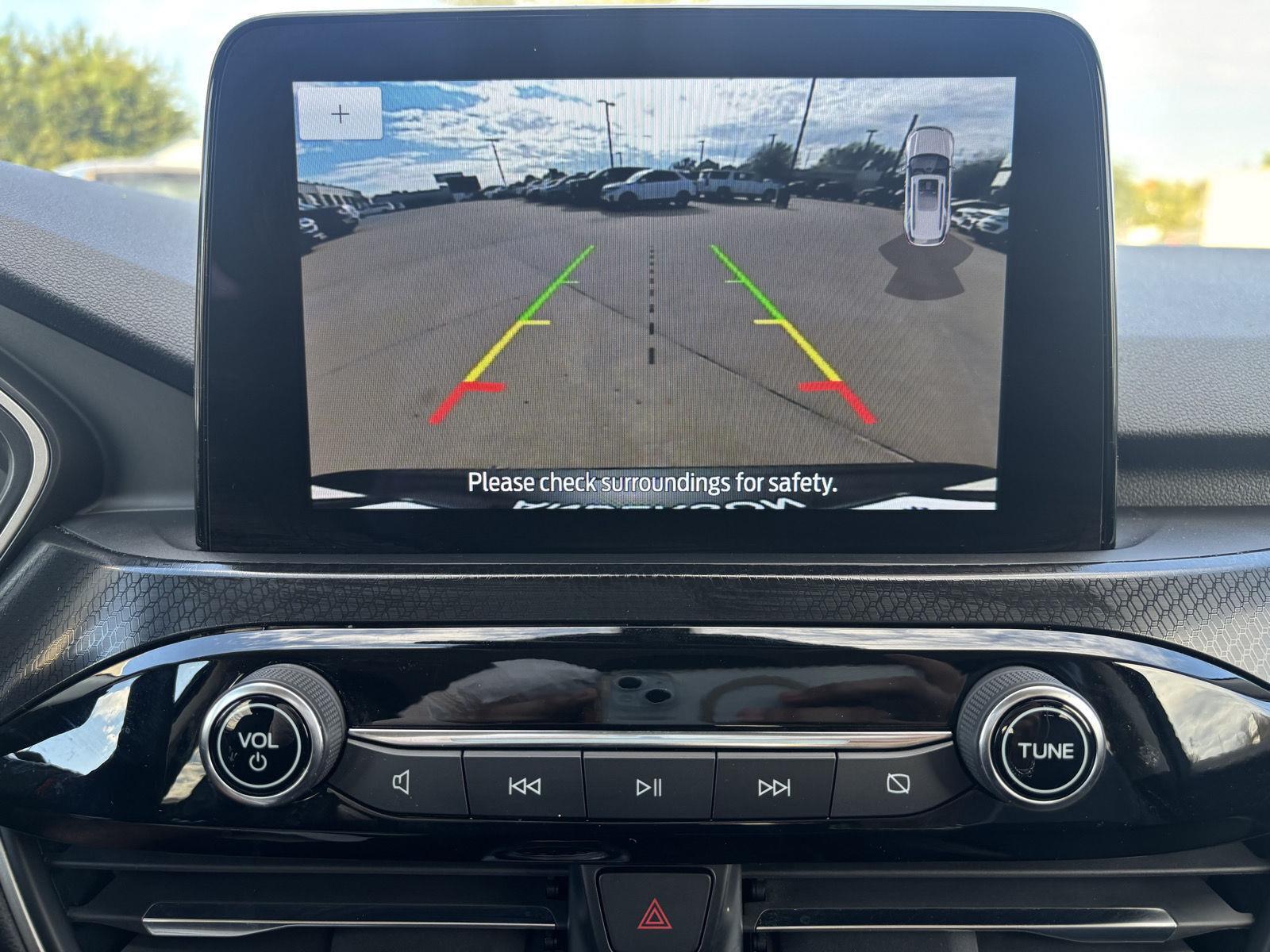 Vehicle photo 35
