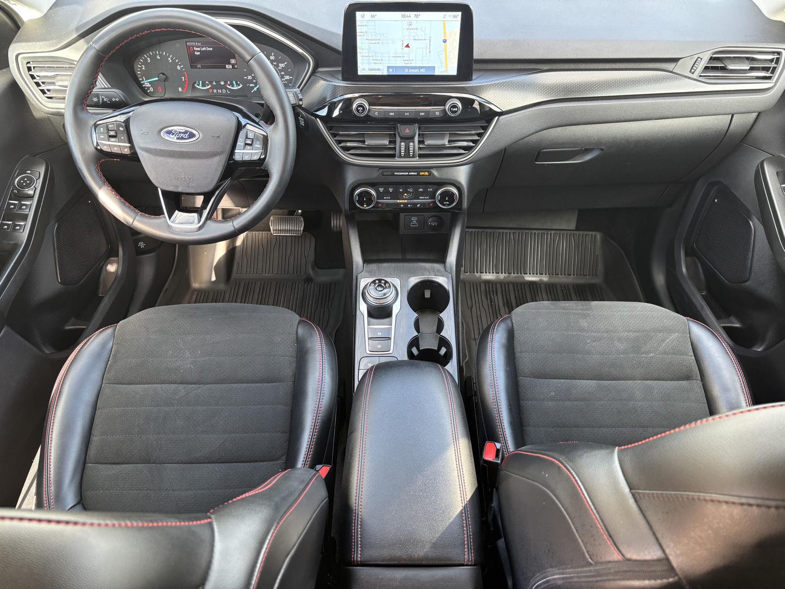 Vehicle photo 23