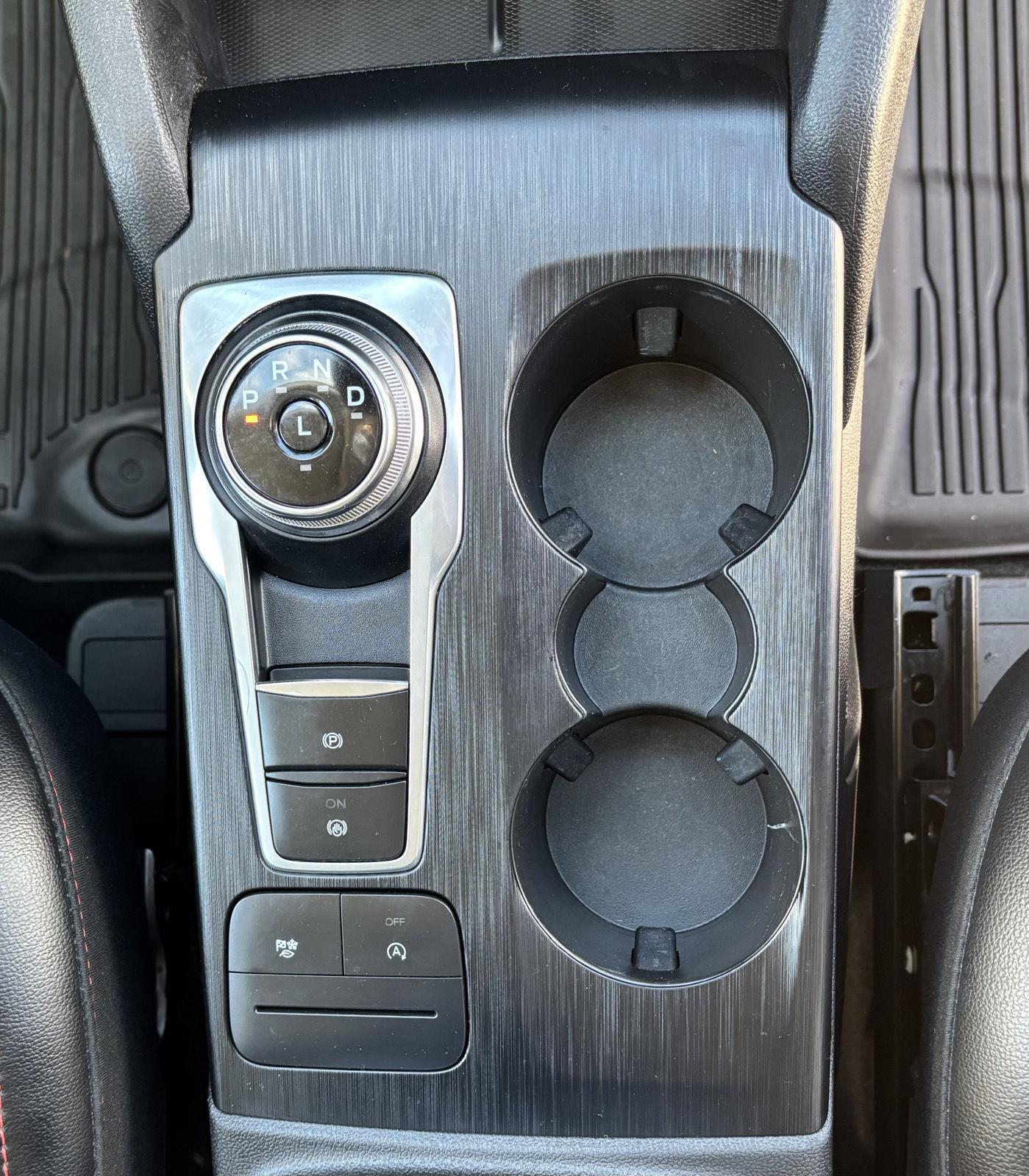 Vehicle photo 37