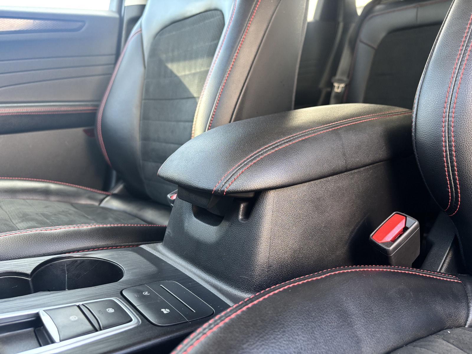 Vehicle photo 38