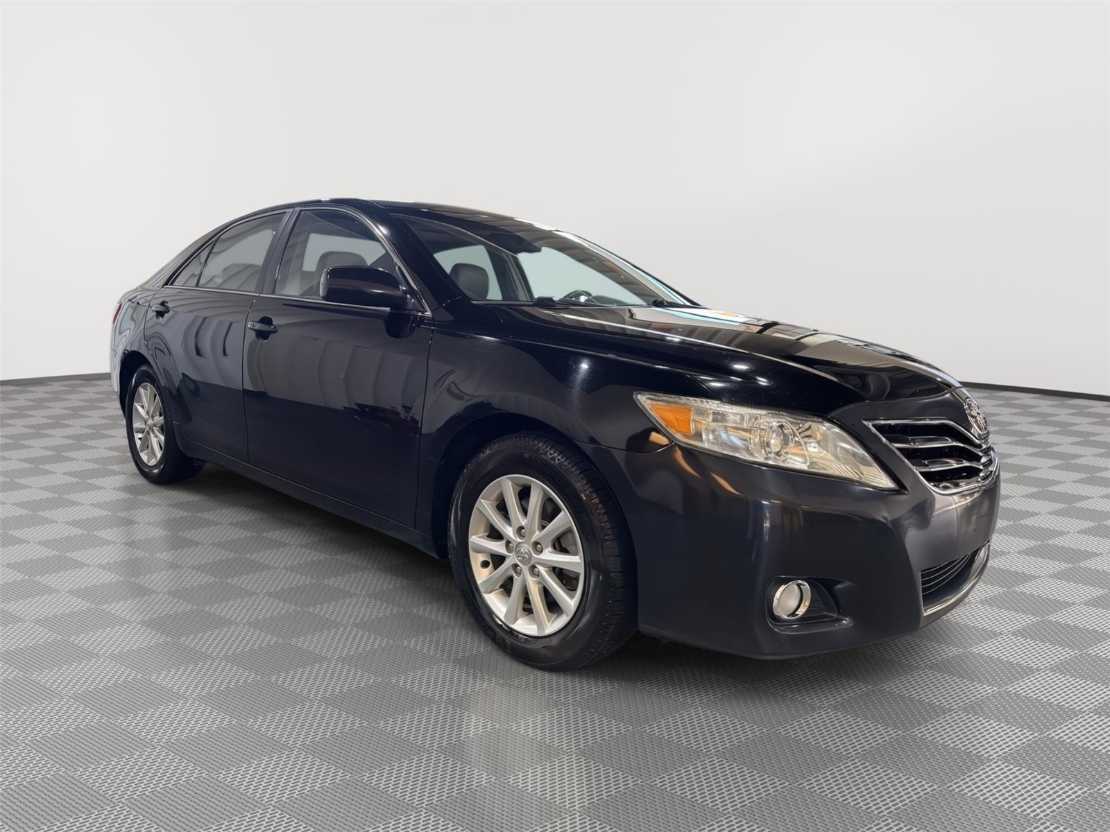 Vehicle photo 6