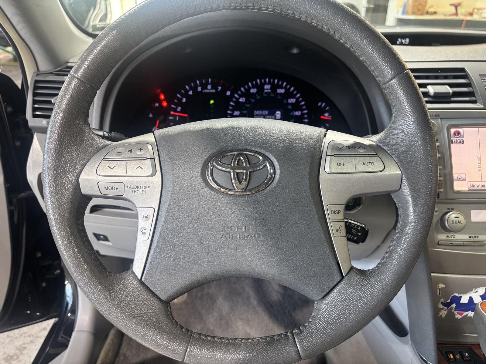 Vehicle photo 13