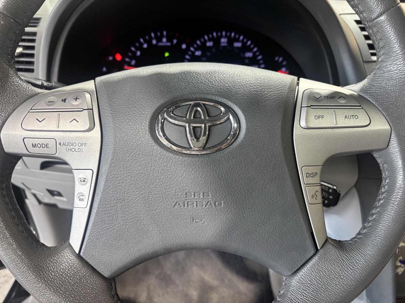 Vehicle photo 14