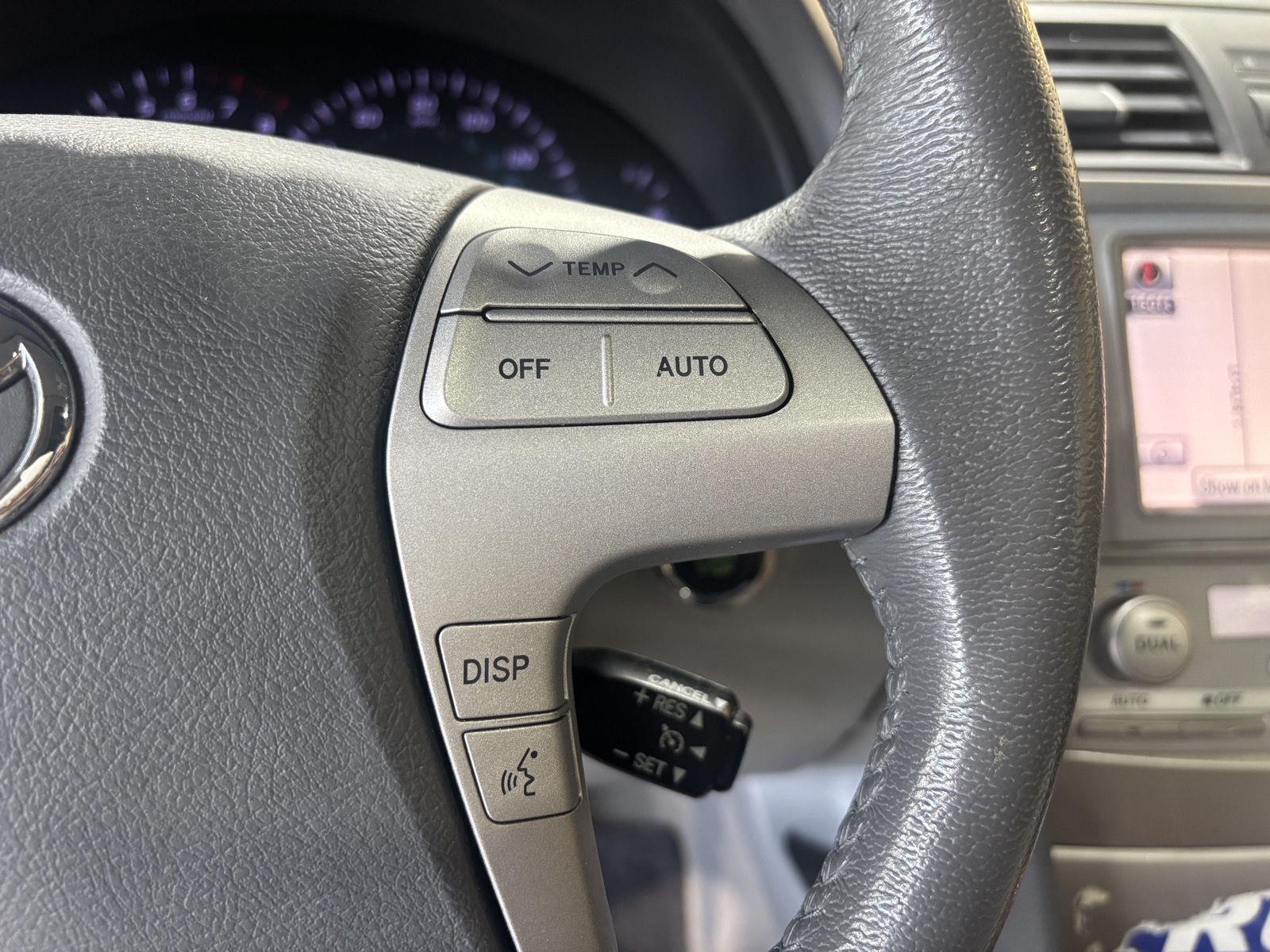 Vehicle photo 16