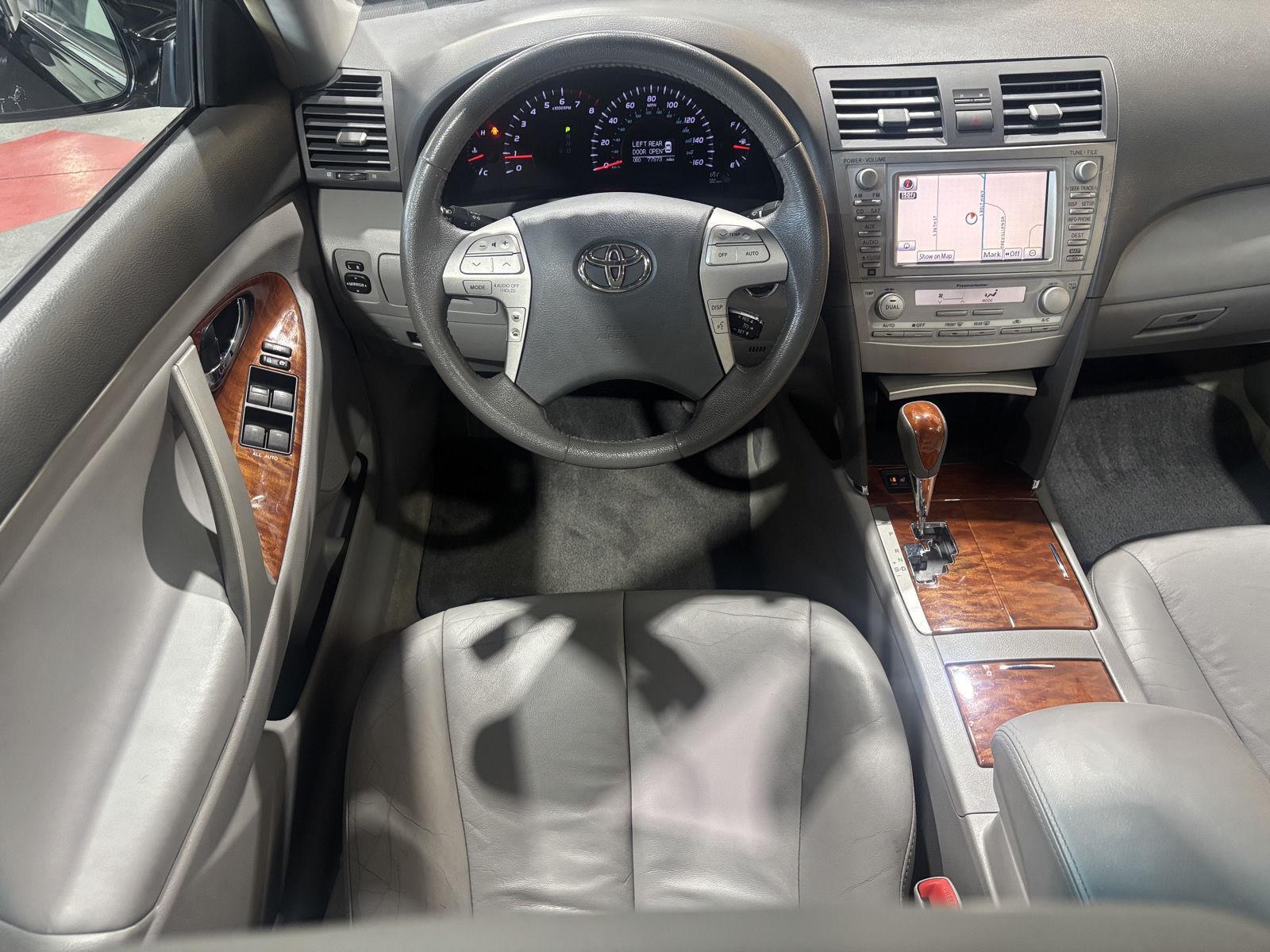 Vehicle photo 24