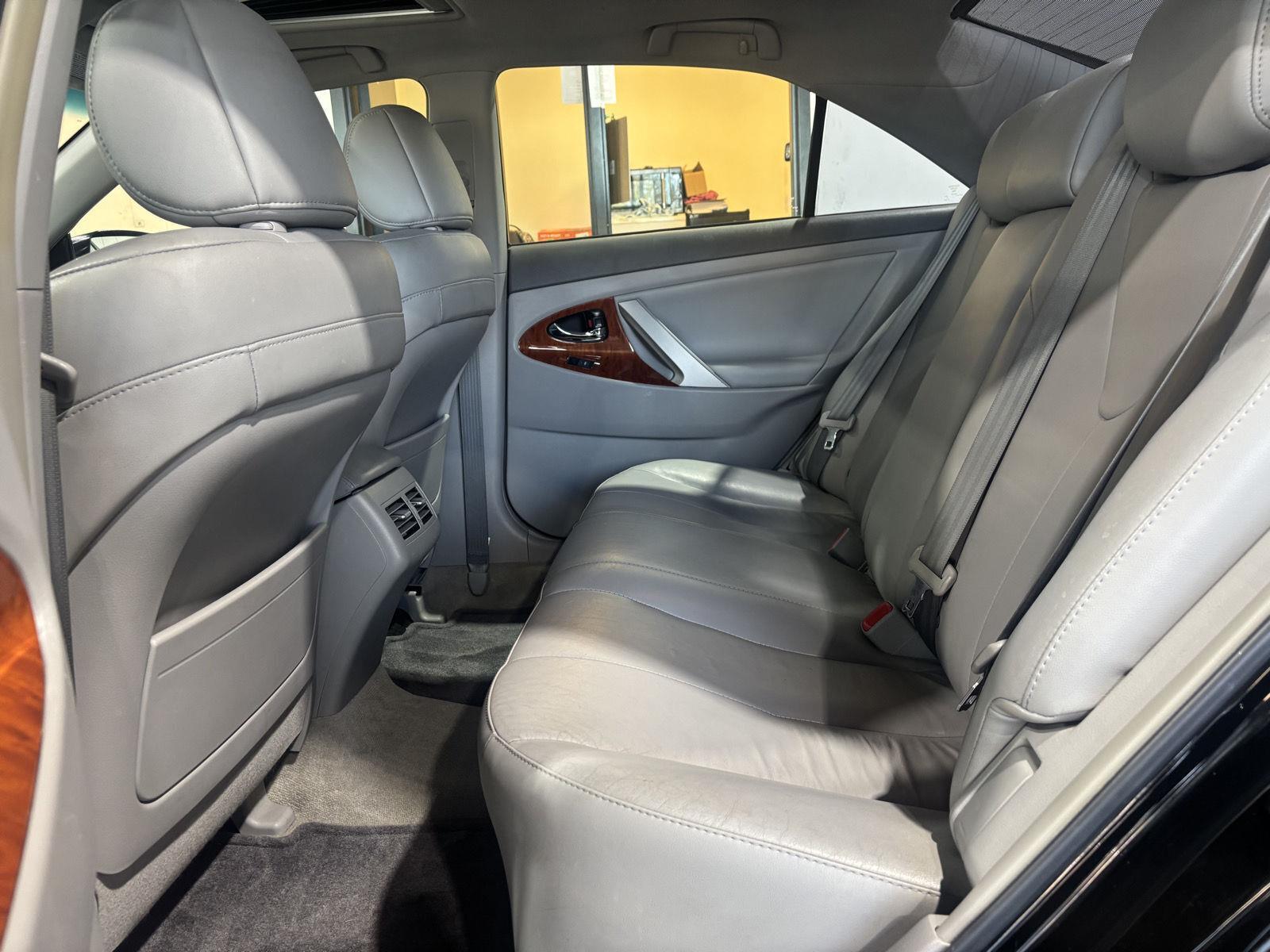 Vehicle photo 32