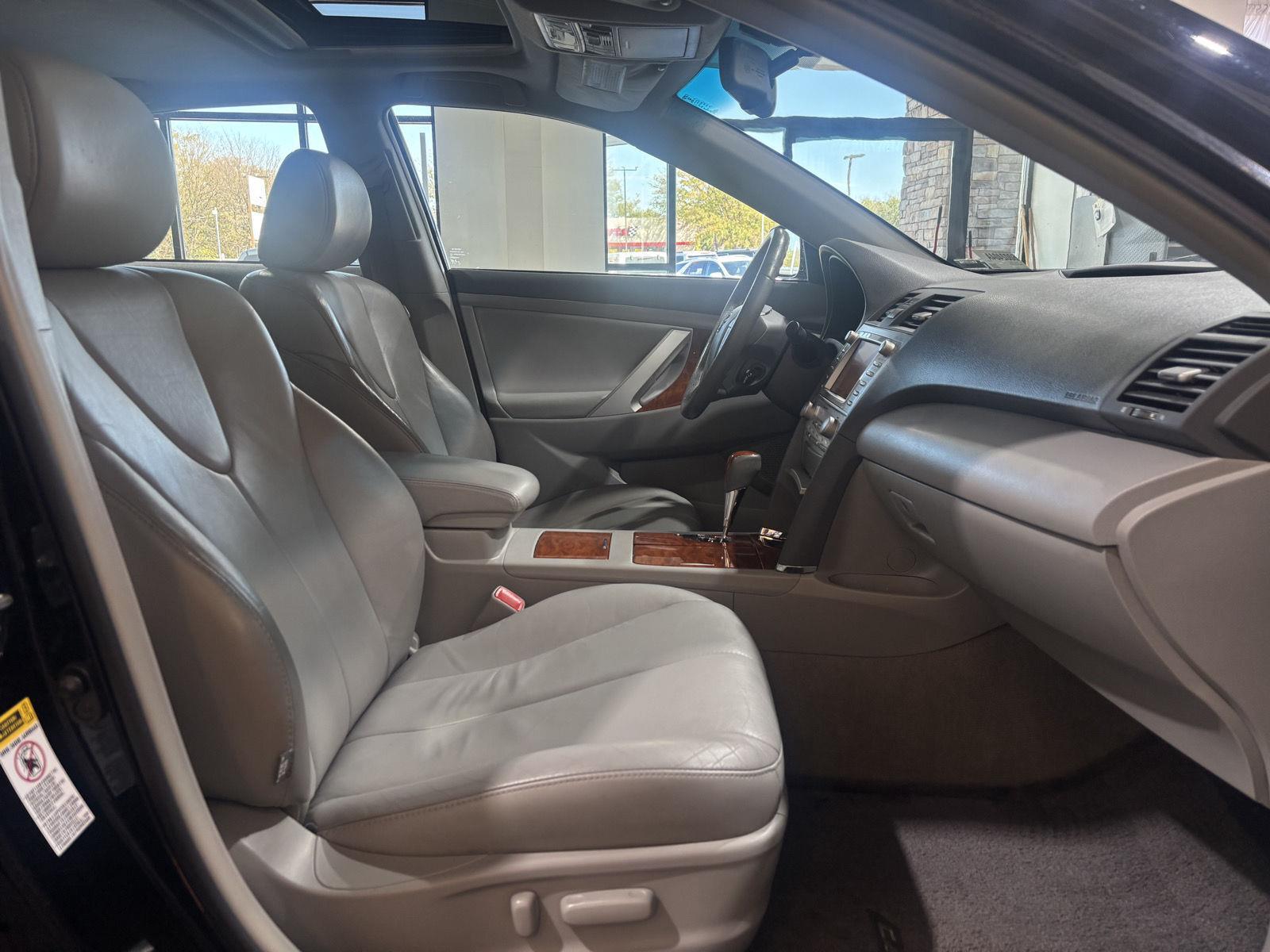 Vehicle photo 26