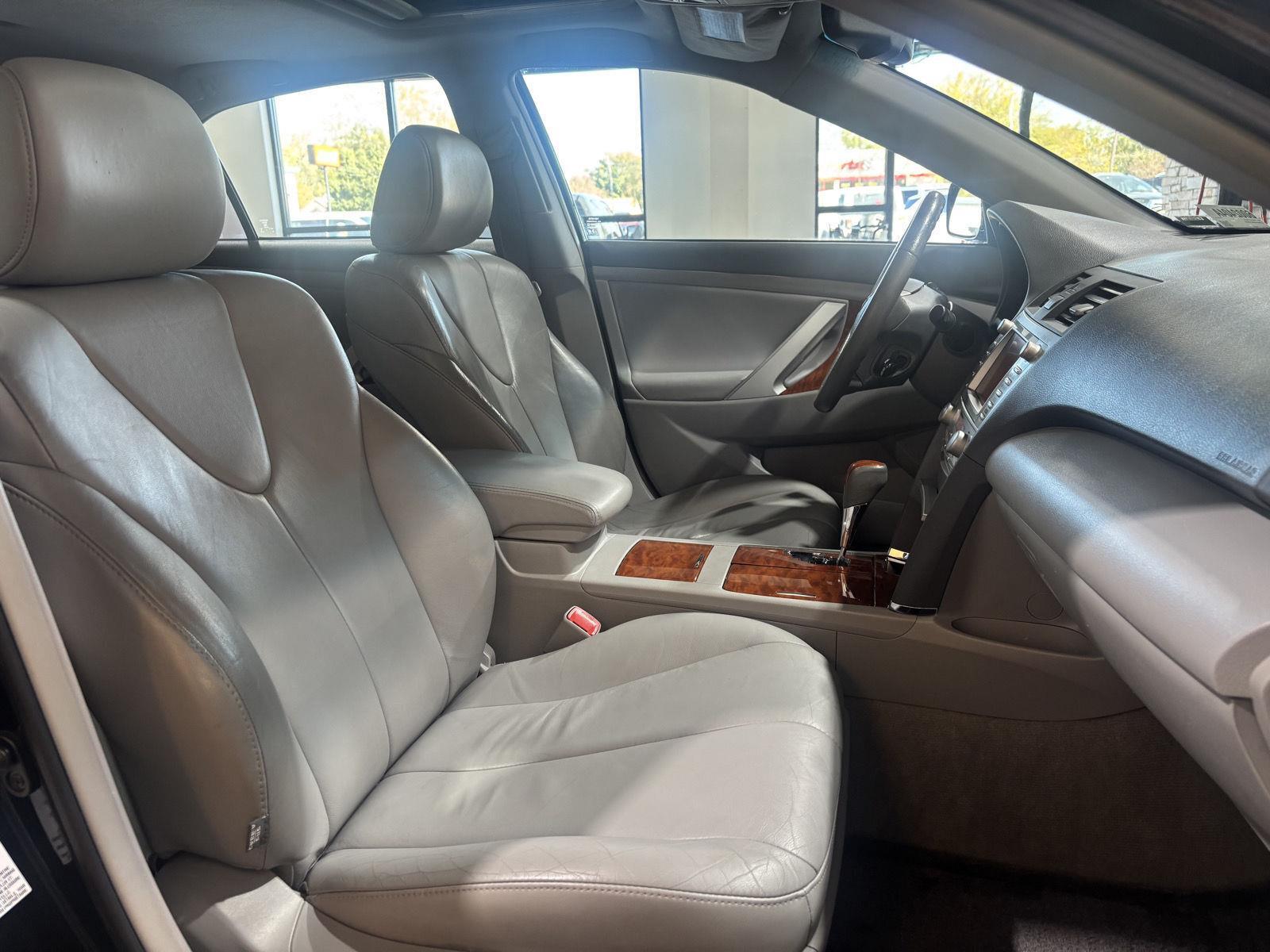 Vehicle photo 27