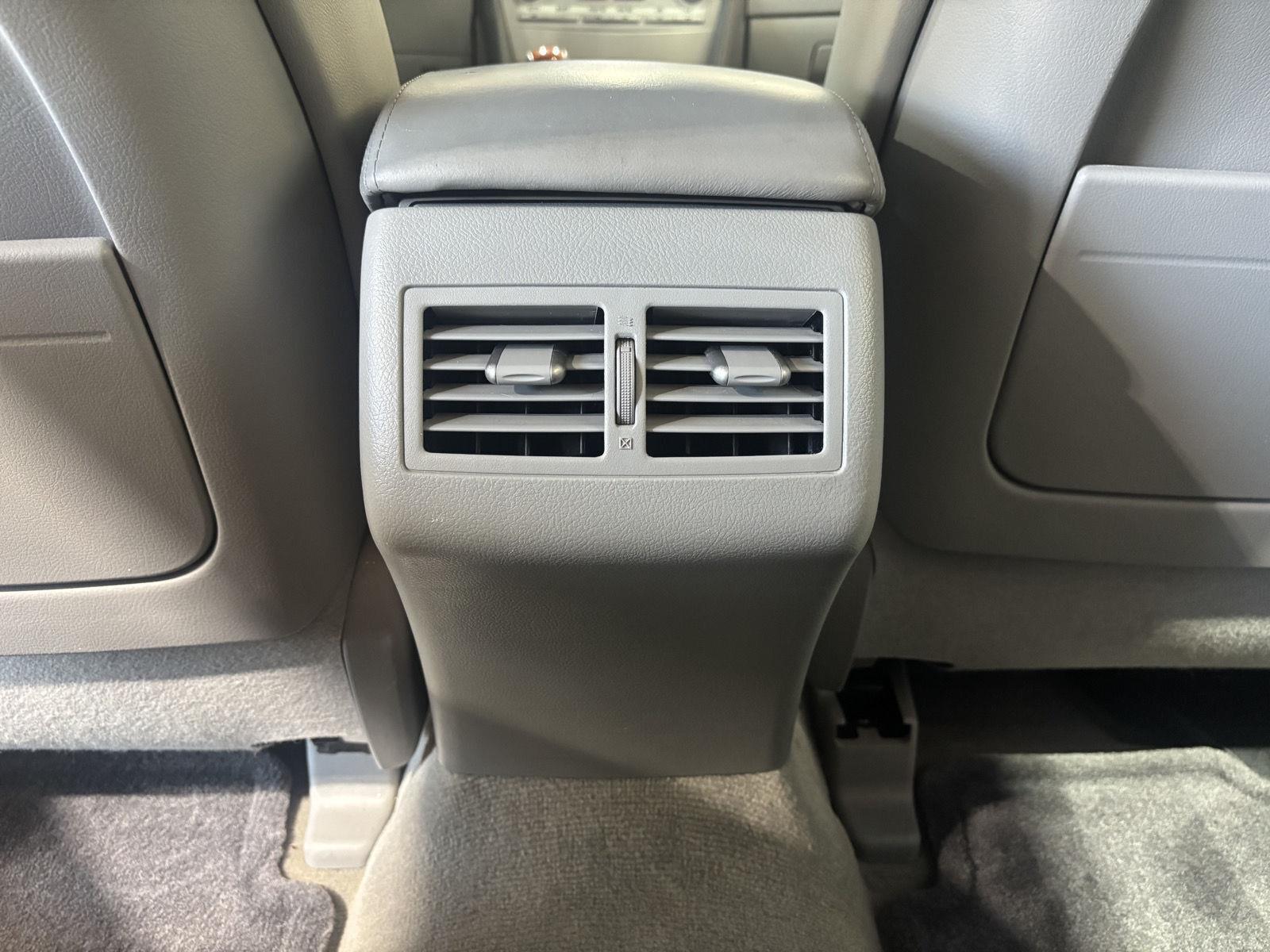 Vehicle photo 38