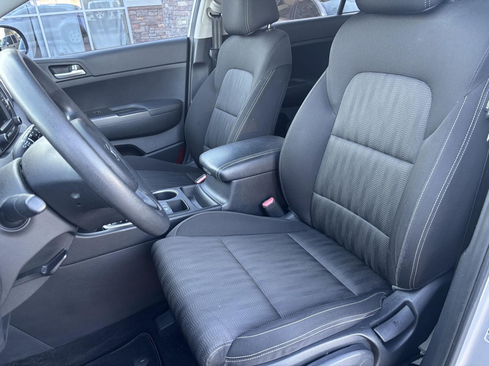 Vehicle photo 20