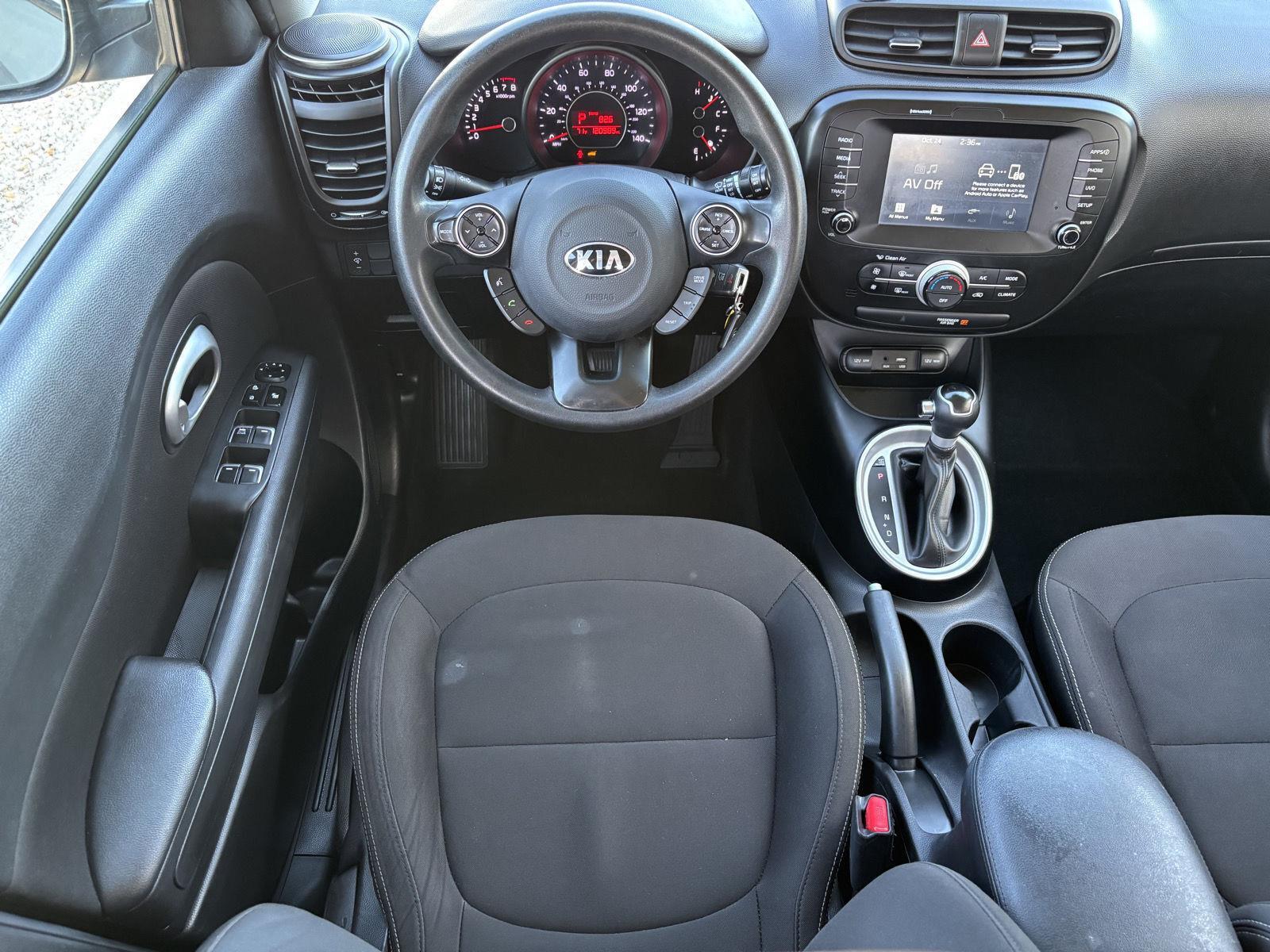 Vehicle photo 24