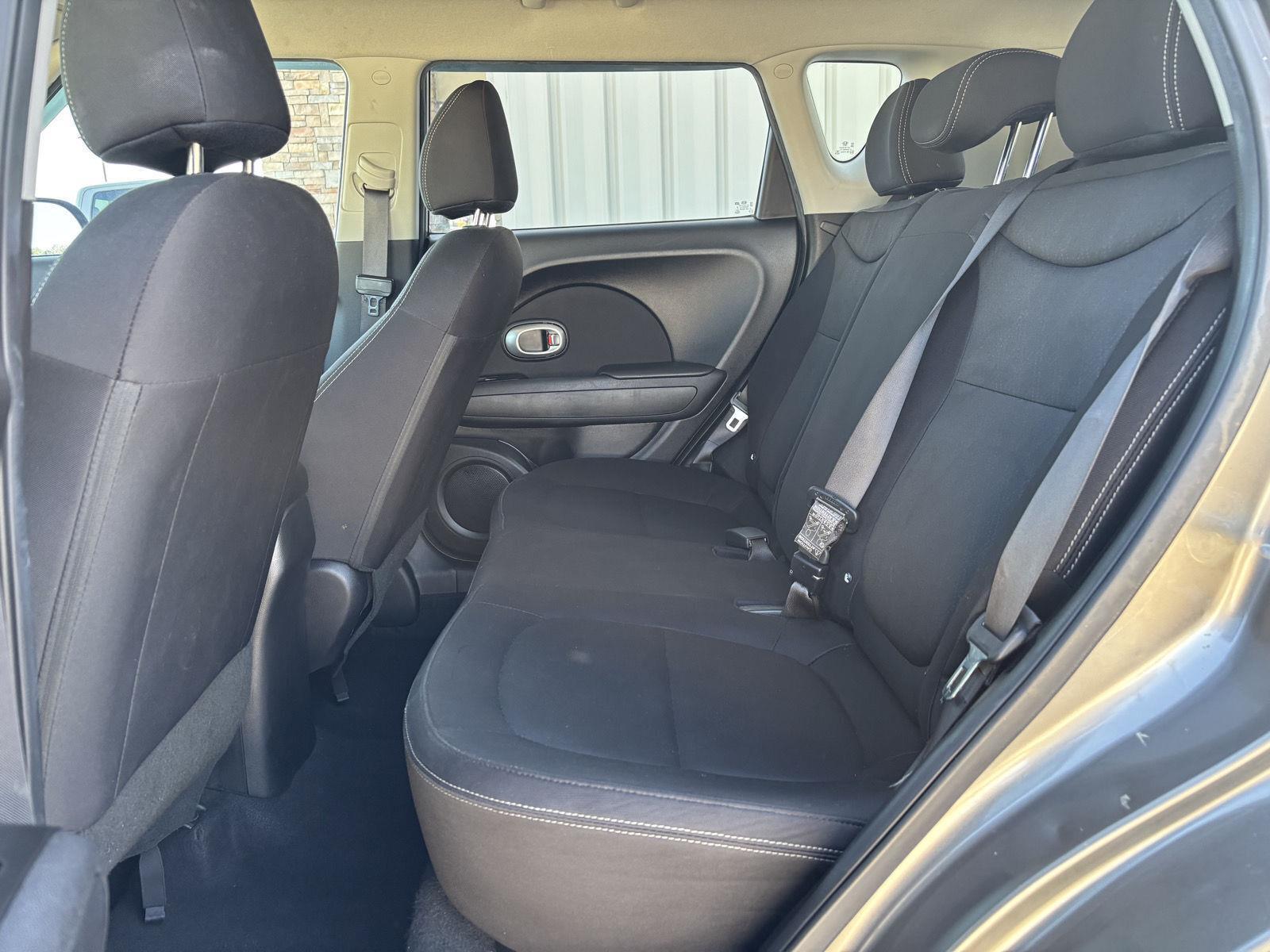 Vehicle photo 34
