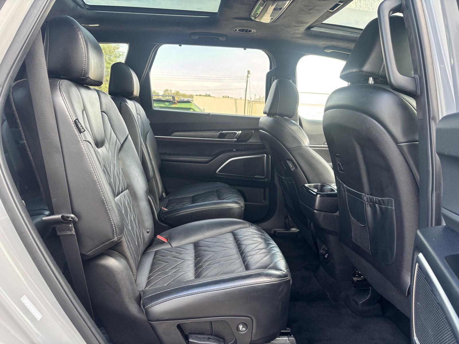 Vehicle photo 34